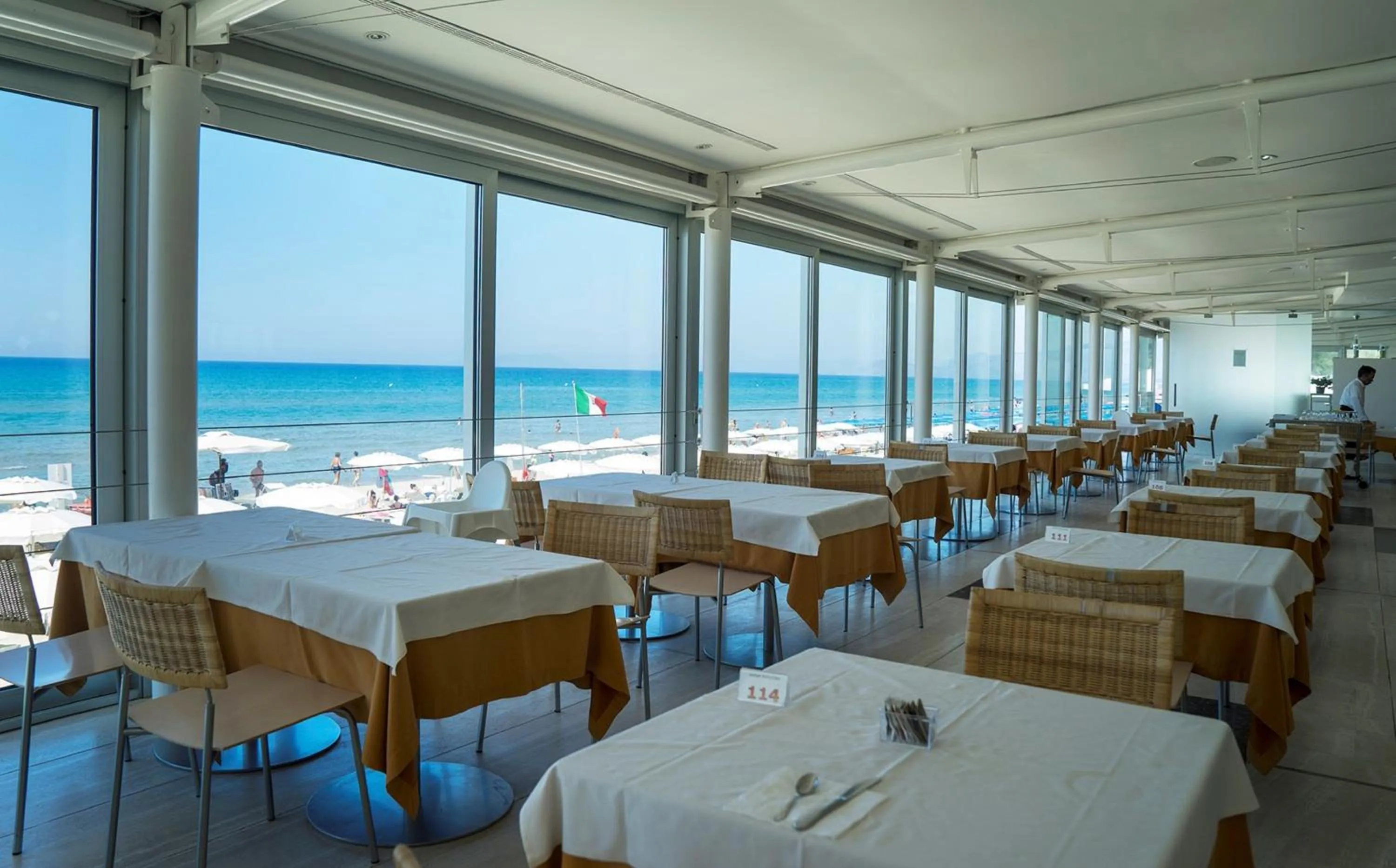 Food and drinks in Hotel Amyclae