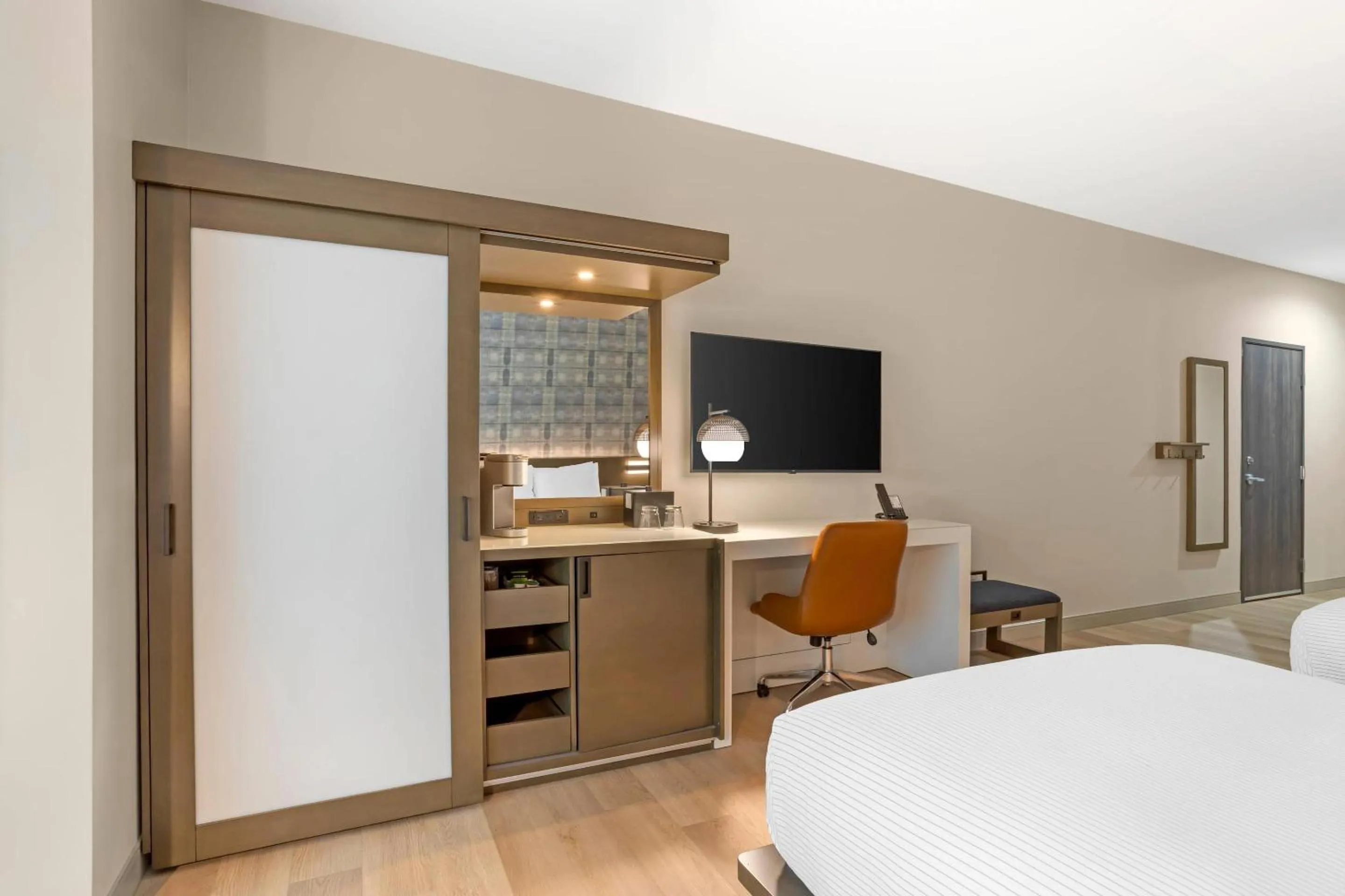 Bedroom, Bed in Cambria Hotel Fort Worth - Medical Center