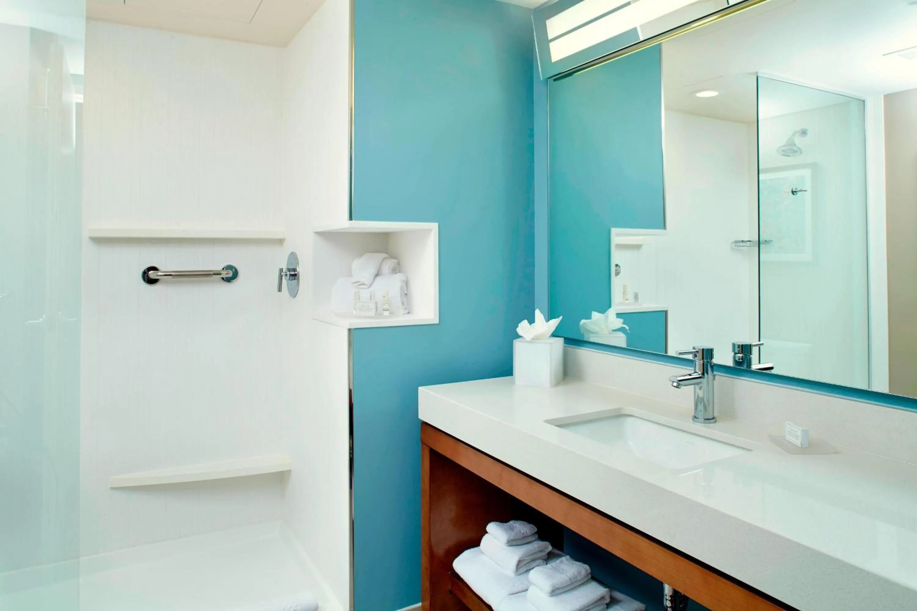 Bathroom in Courtyard by Marriott Orlando Lake Nona