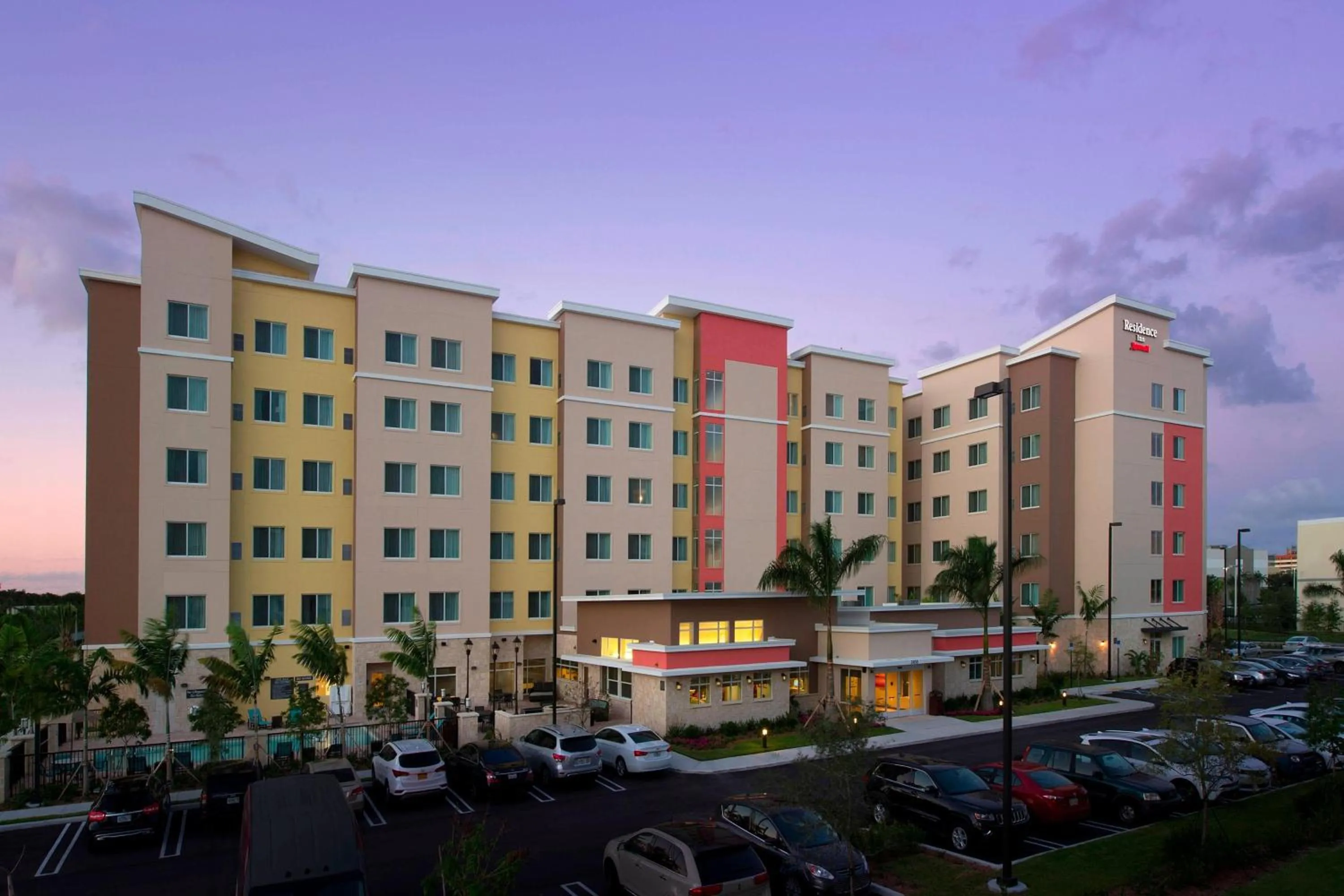 Property building in Residence Inn by Marriott Miami Airport West/Doral