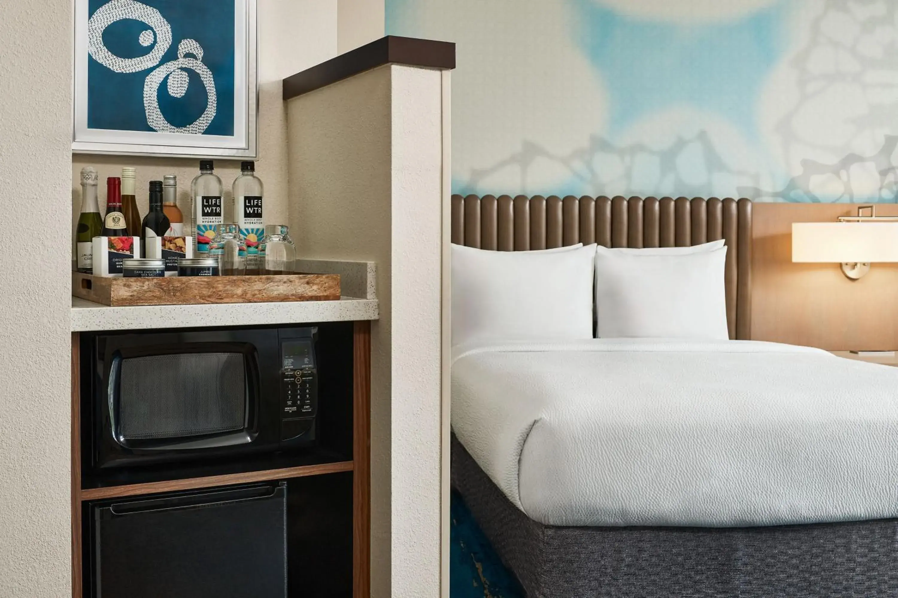 King Room in Courtyard by Marriott Faro Blanco Resort King Room in Courtyard by Marriott Faro Blanco Resort