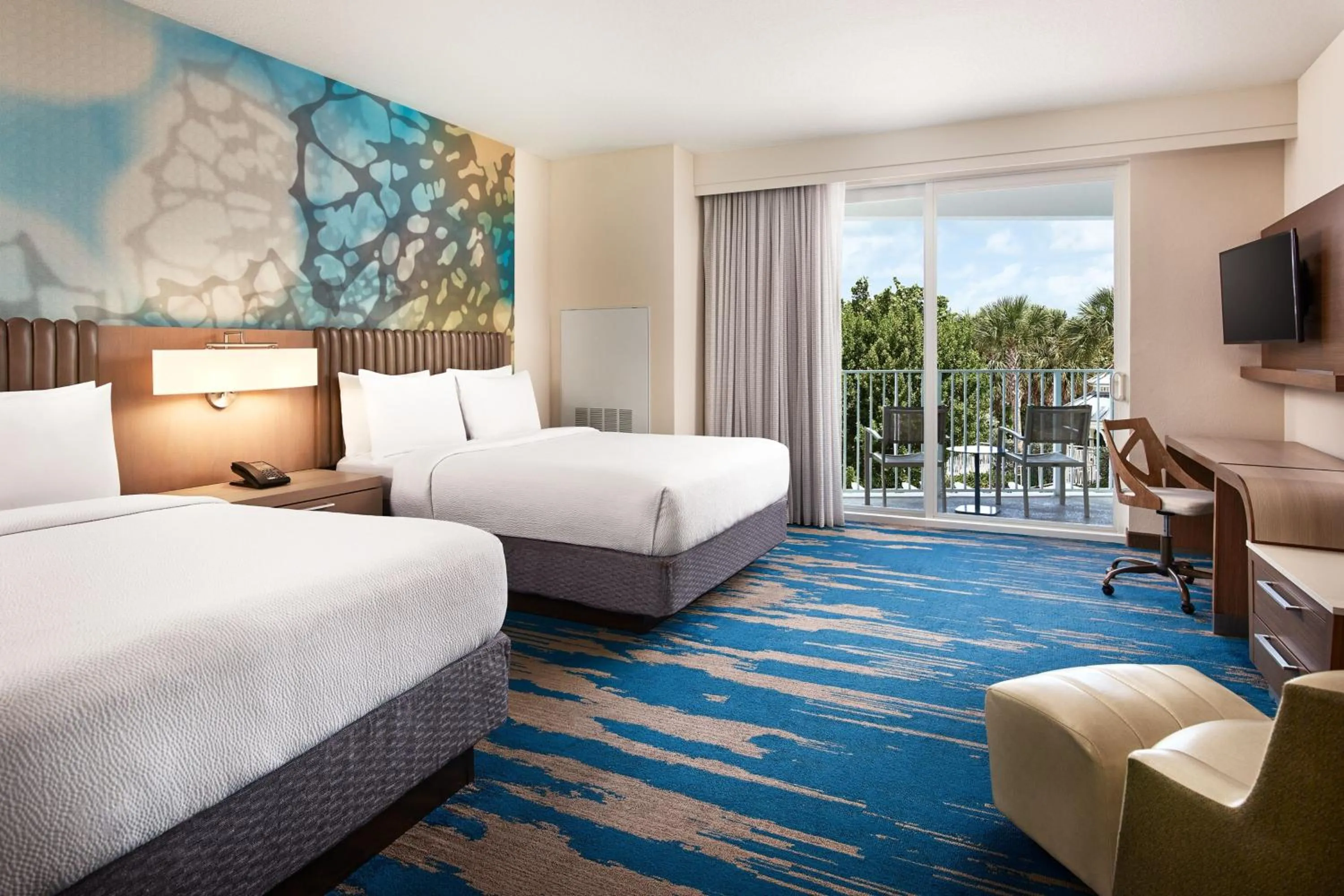 Photo of the whole room, Bed in Courtyard by Marriott Faro Blanco Resort