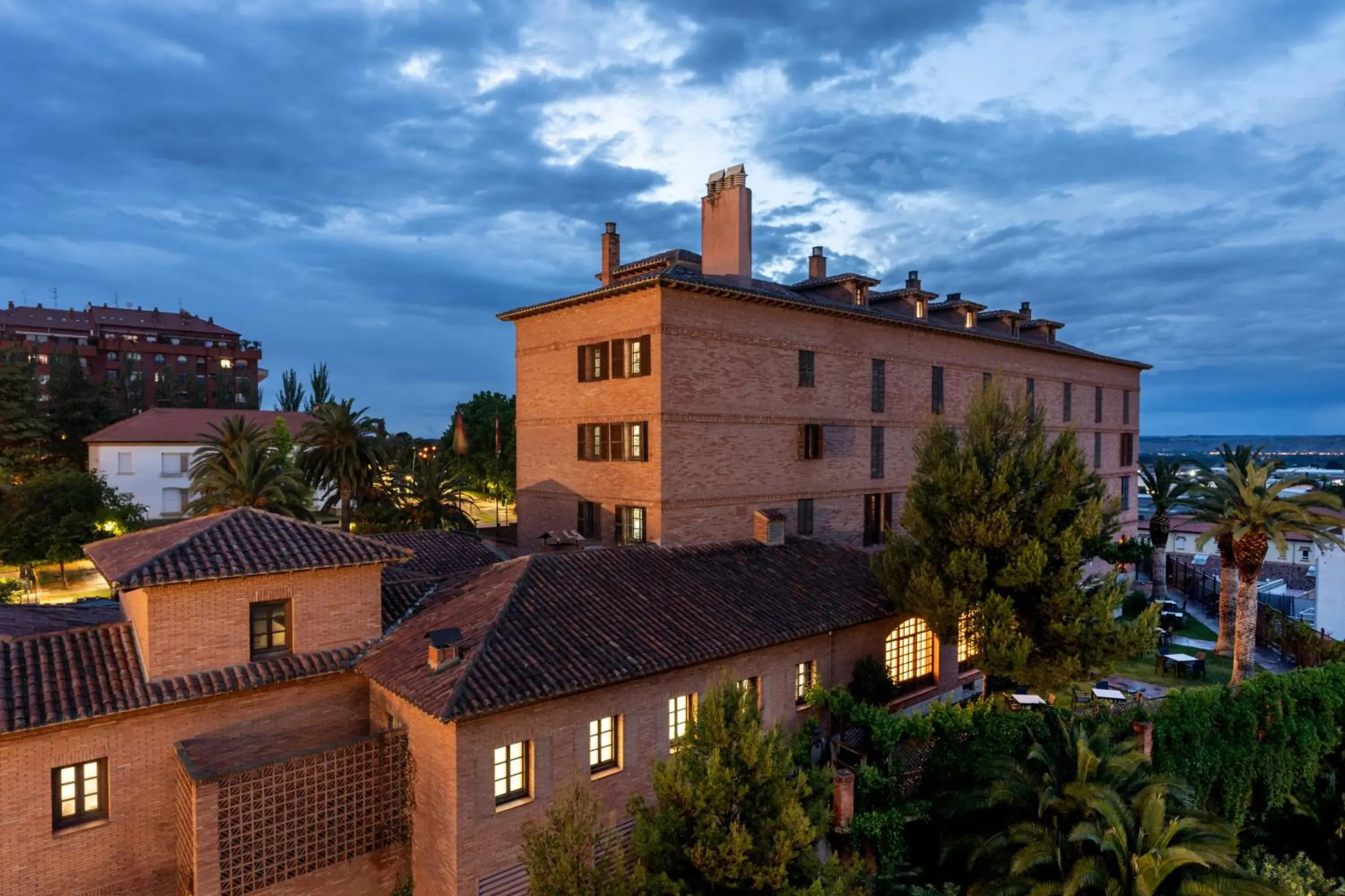 Property building in Parador de Calahorra Property building in Parador de Calahorra