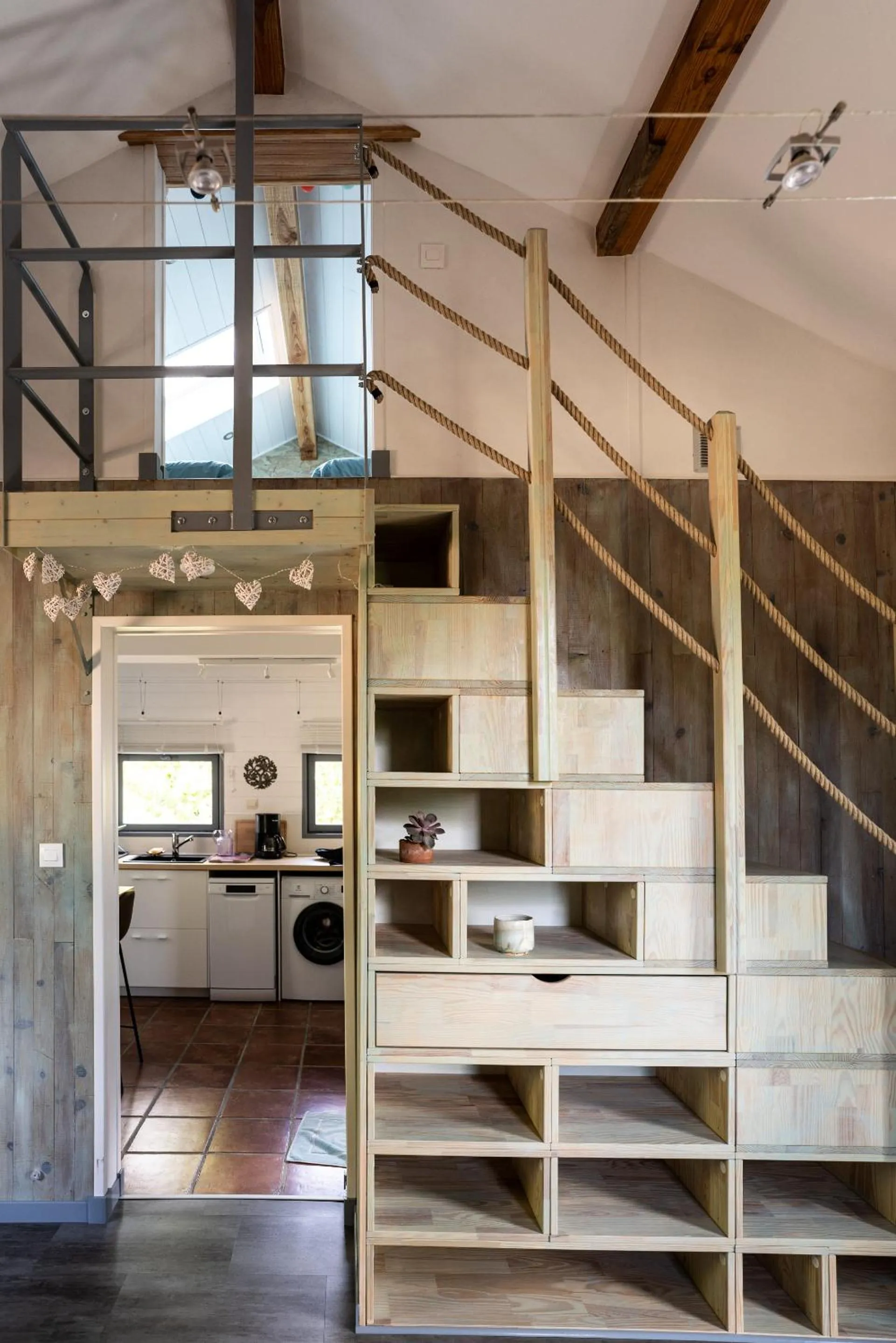 Neighbourhood in Absolut Oiseaux