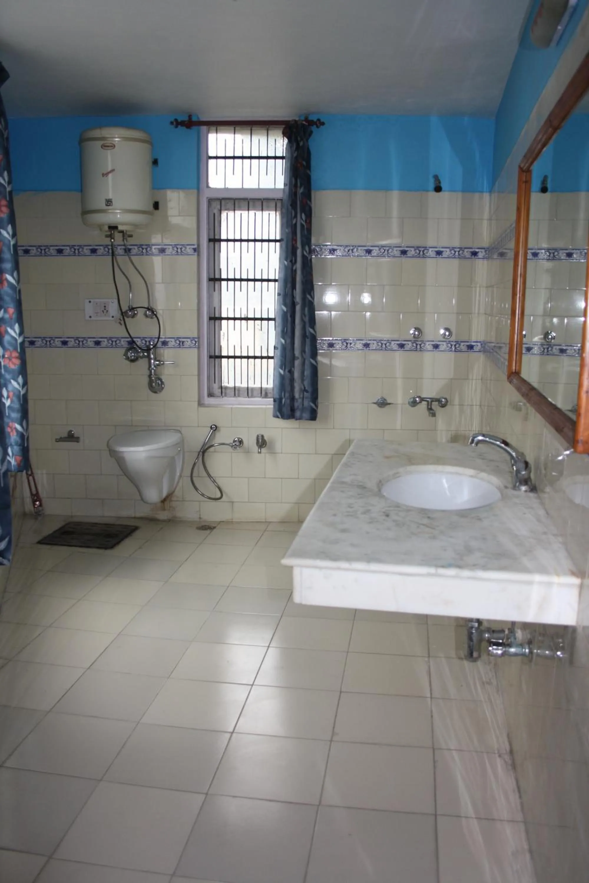 Standard Double Room in Abode Home Cool & Homely Place