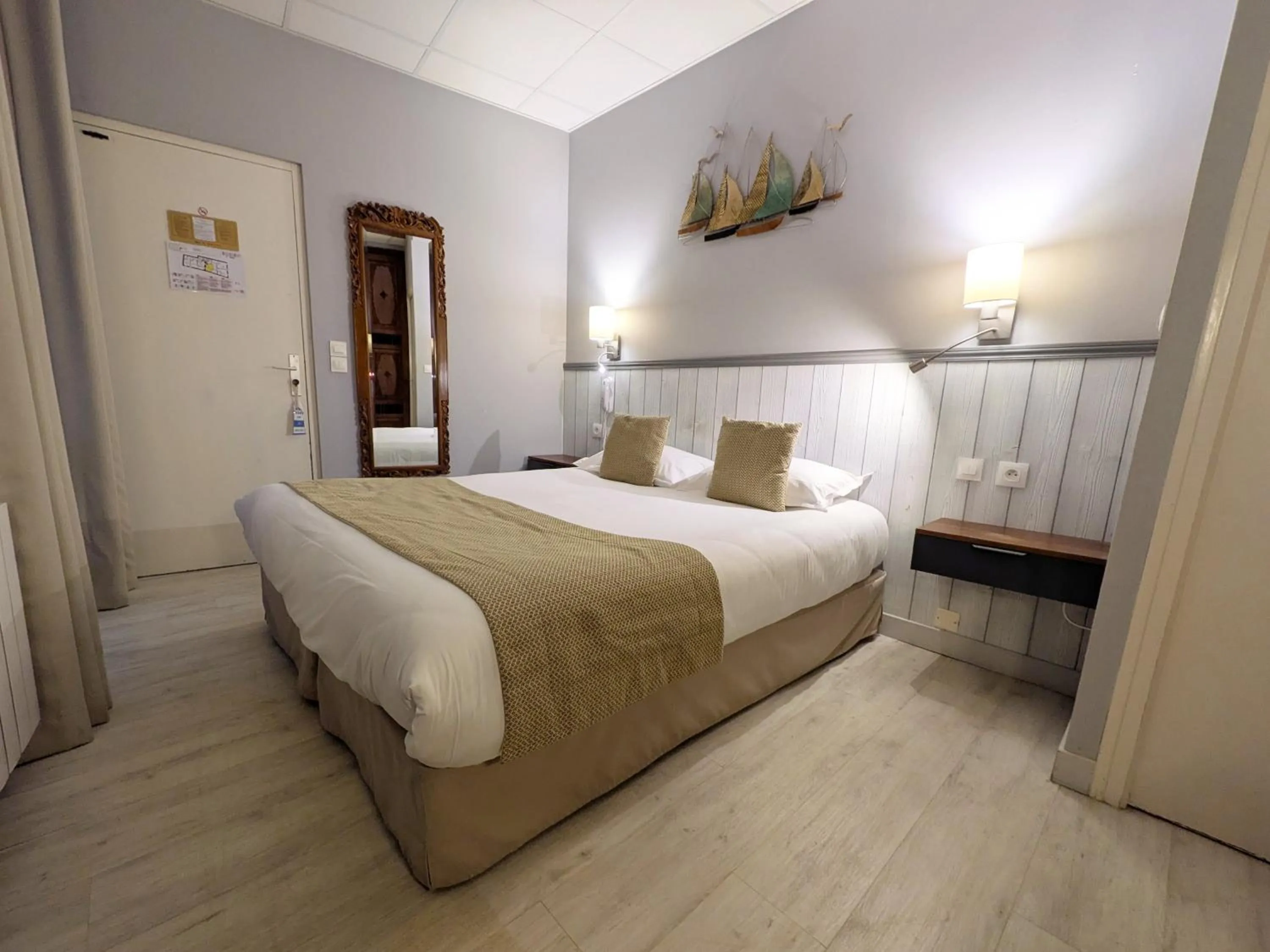 Bed in Hotel des Abers