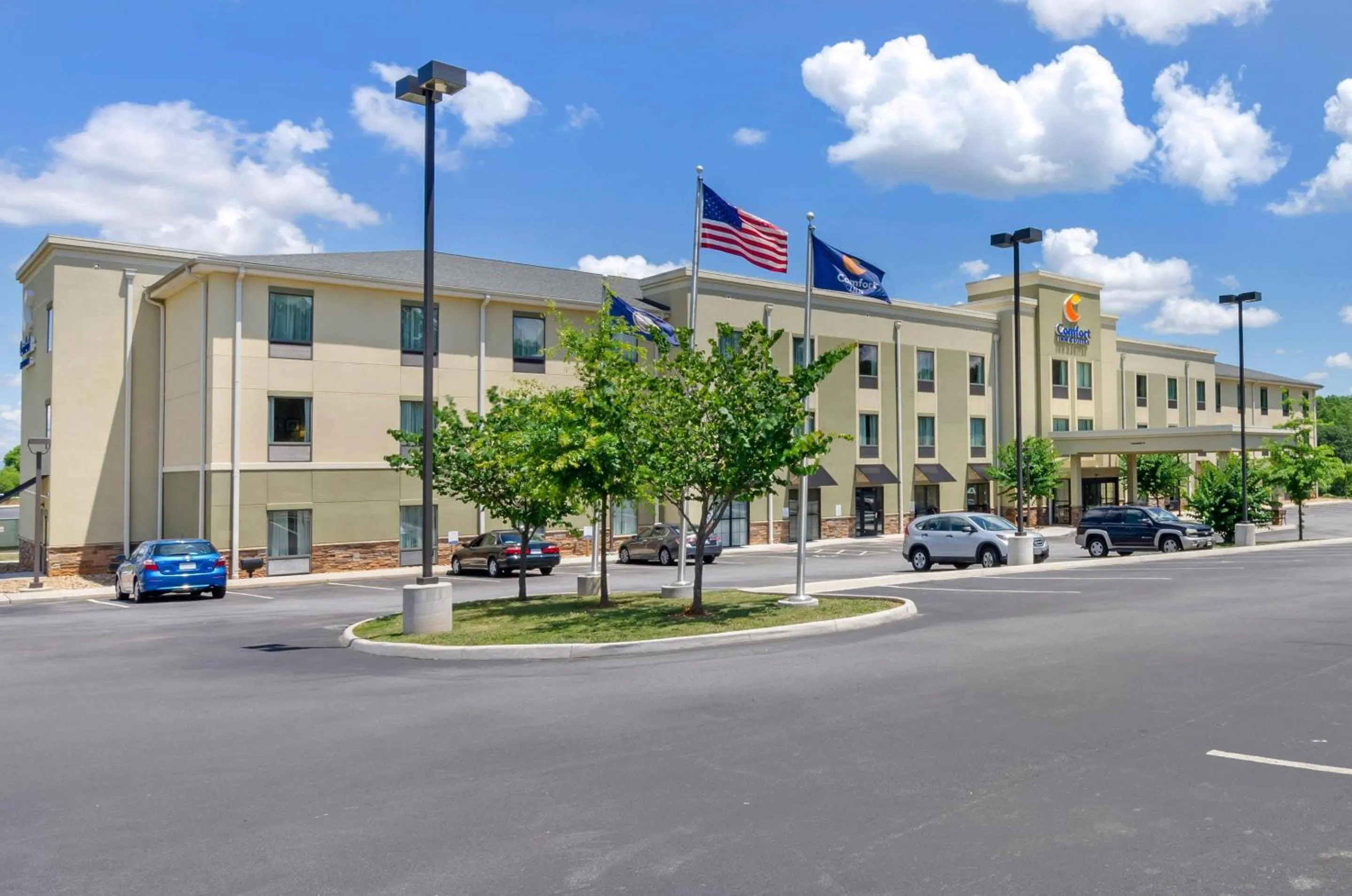 Property building in Comfort Inn & Suites Lynchburg Airport - University Area