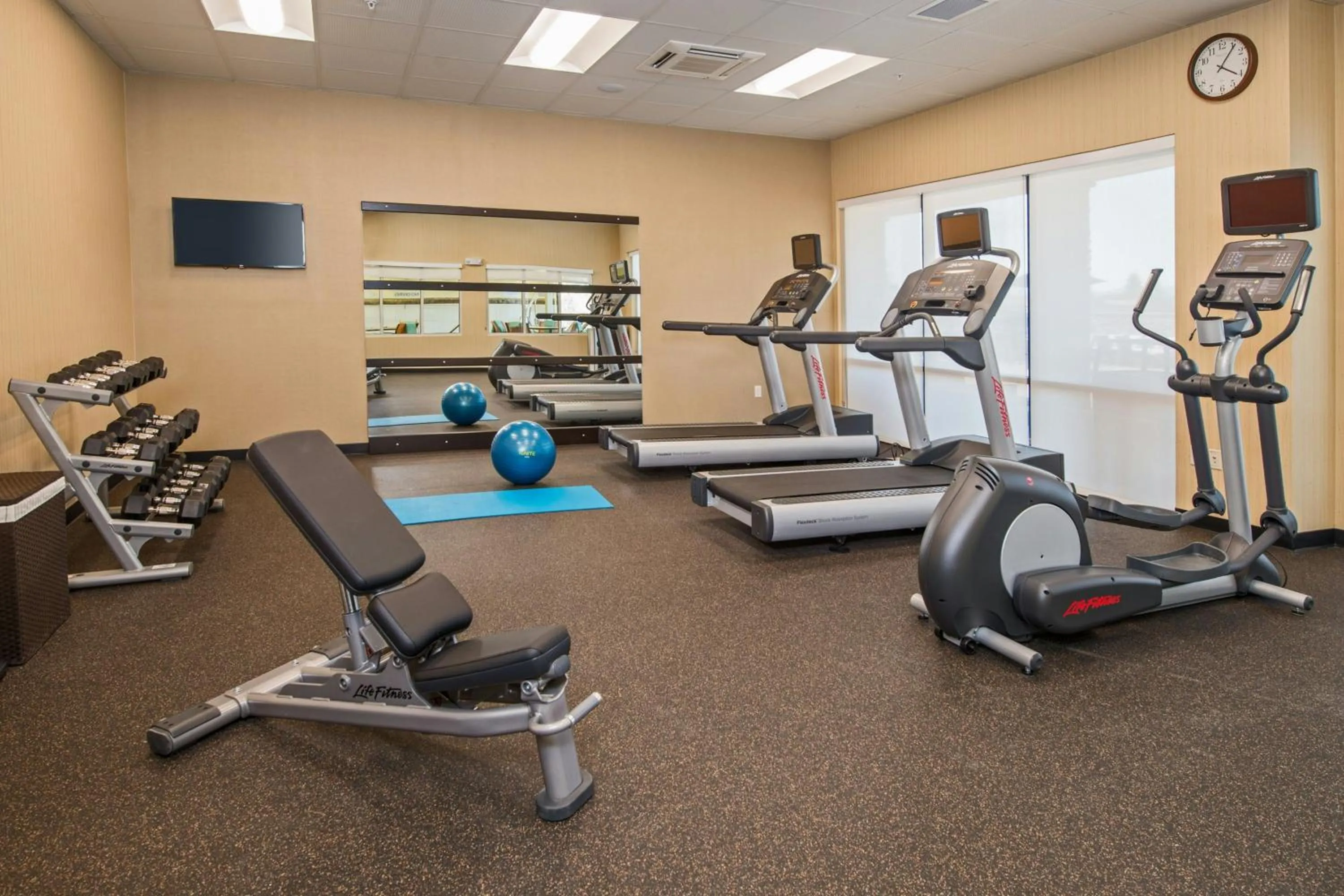Fitness centre/facilities in Courtyard by Marriott Shippensburg