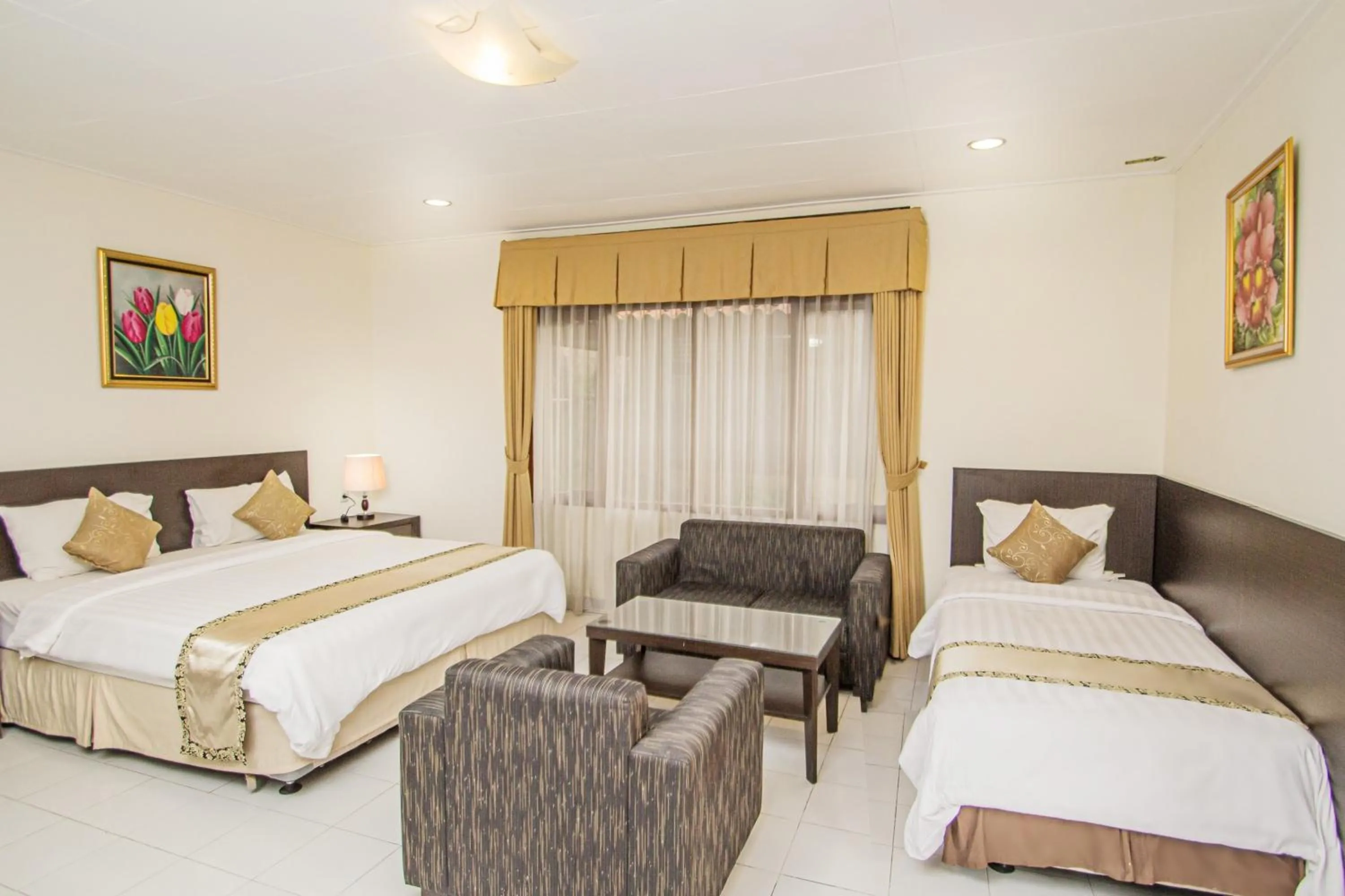 Bed in Ahadiat Hotel & Bungalow