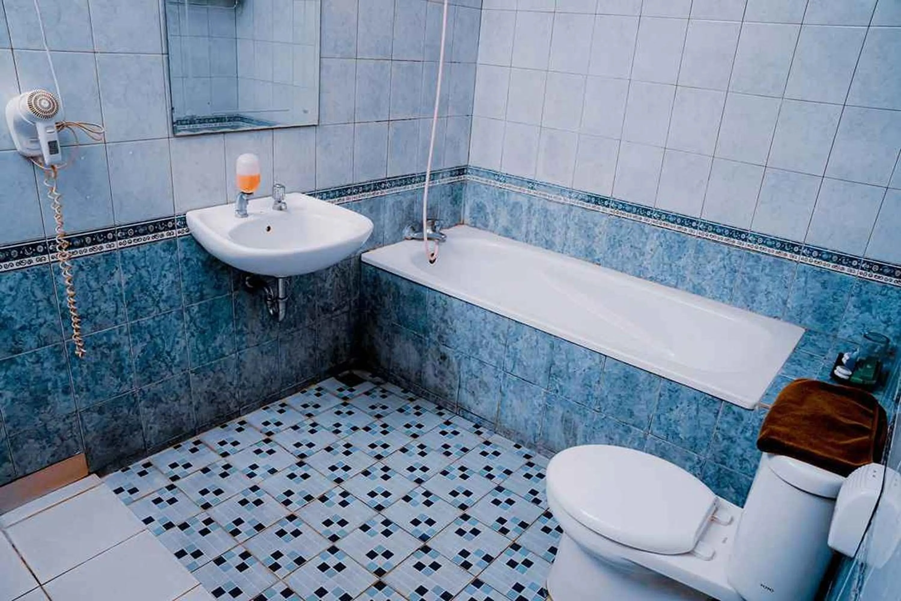 Bathroom in Ahadiat Hotel & Bungalow