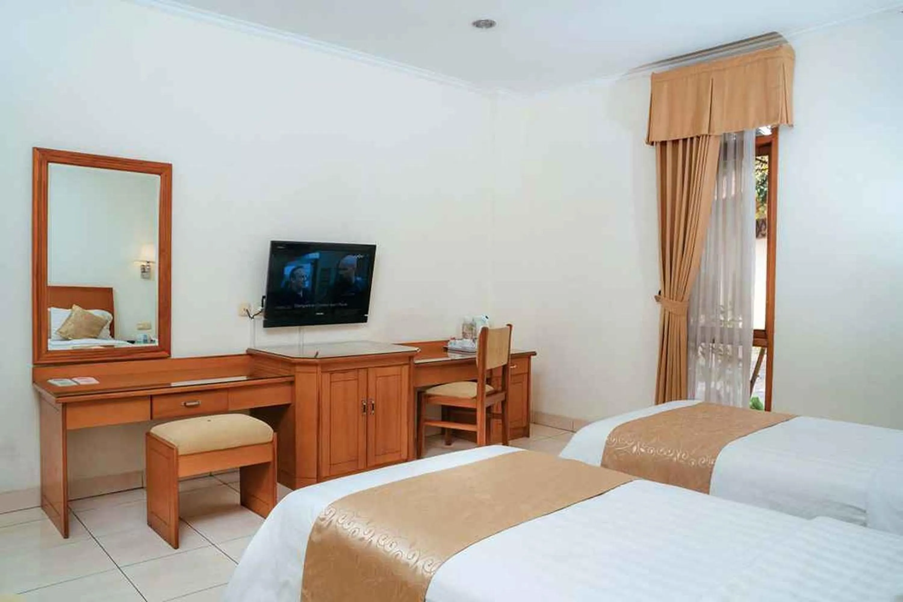 Bed in Ahadiat Hotel & Bungalow