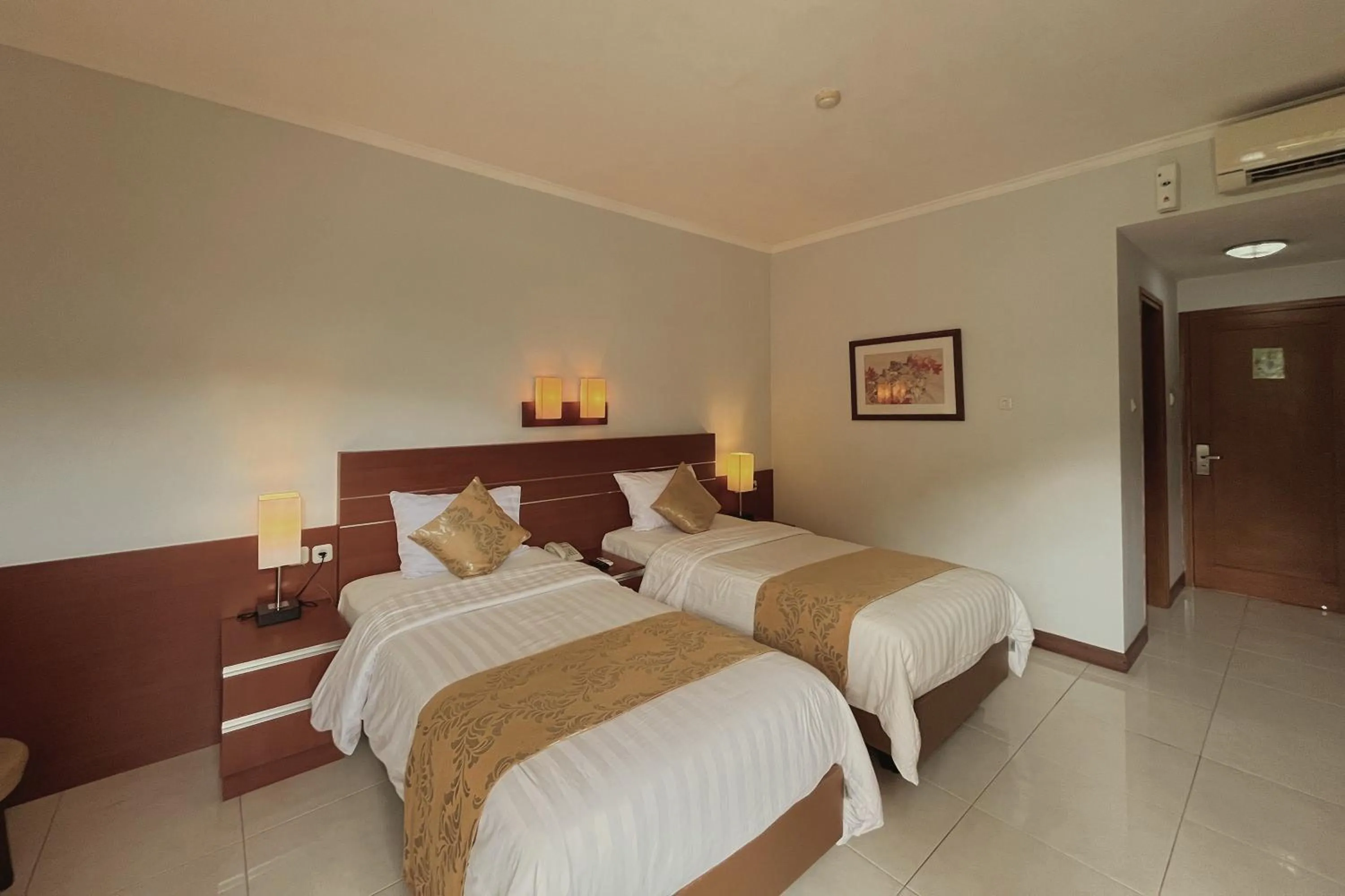 Bed in Ahadiat Hotel & Bungalow