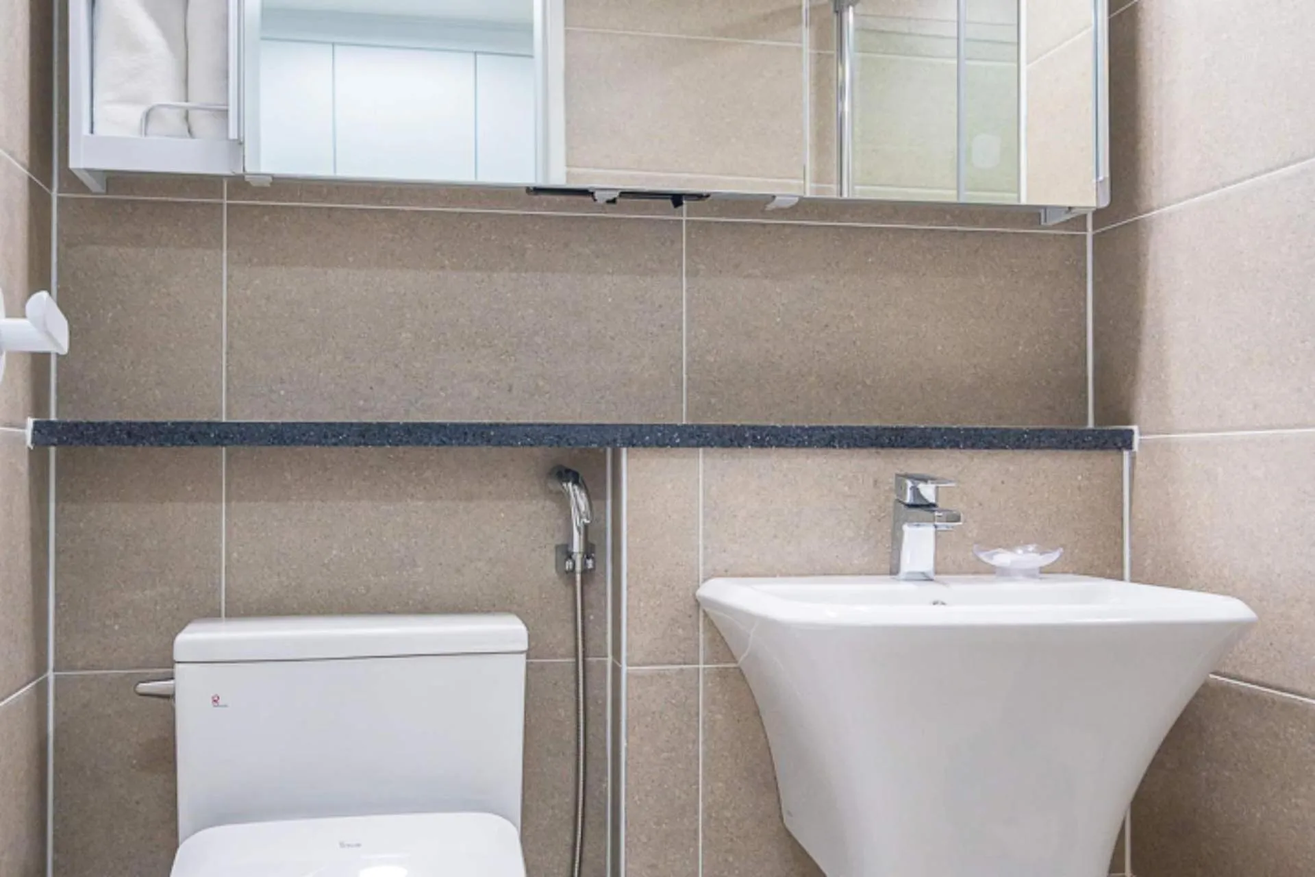 Bathroom in The Ocean by Owners hotel Yangyang