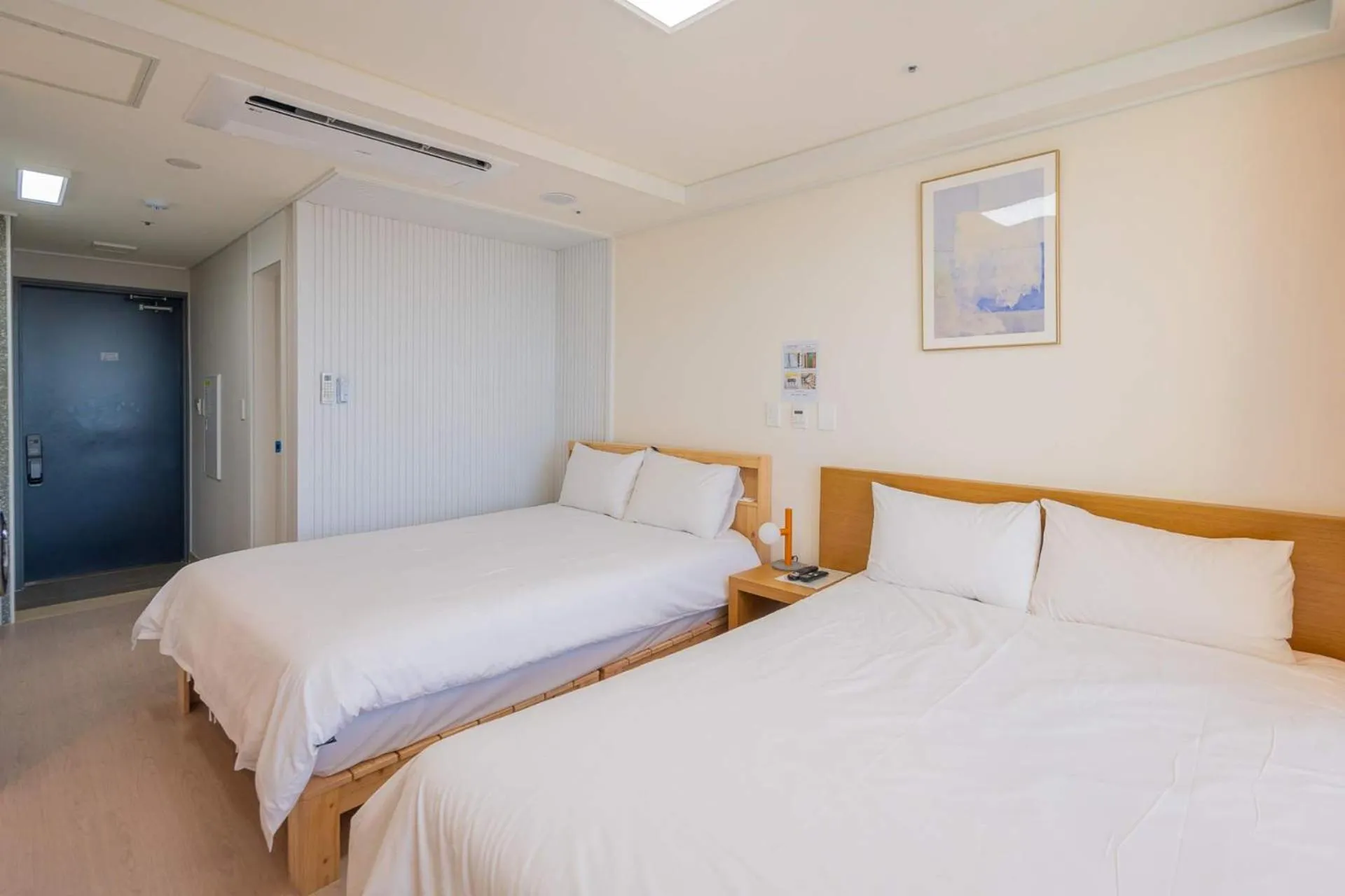 Bed in The Ocean by Owners hotel Yangyang