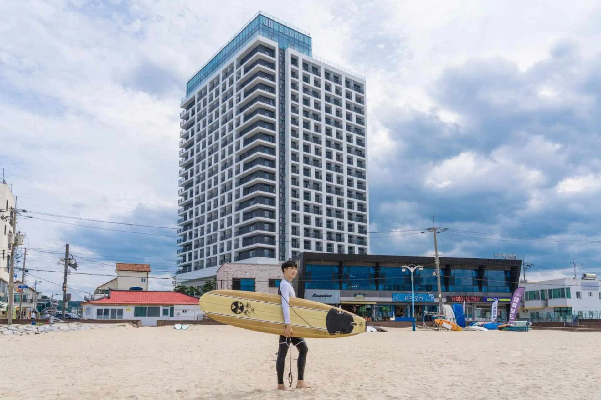 Facade/entrance in The Ocean by Owners hotel Yangyang