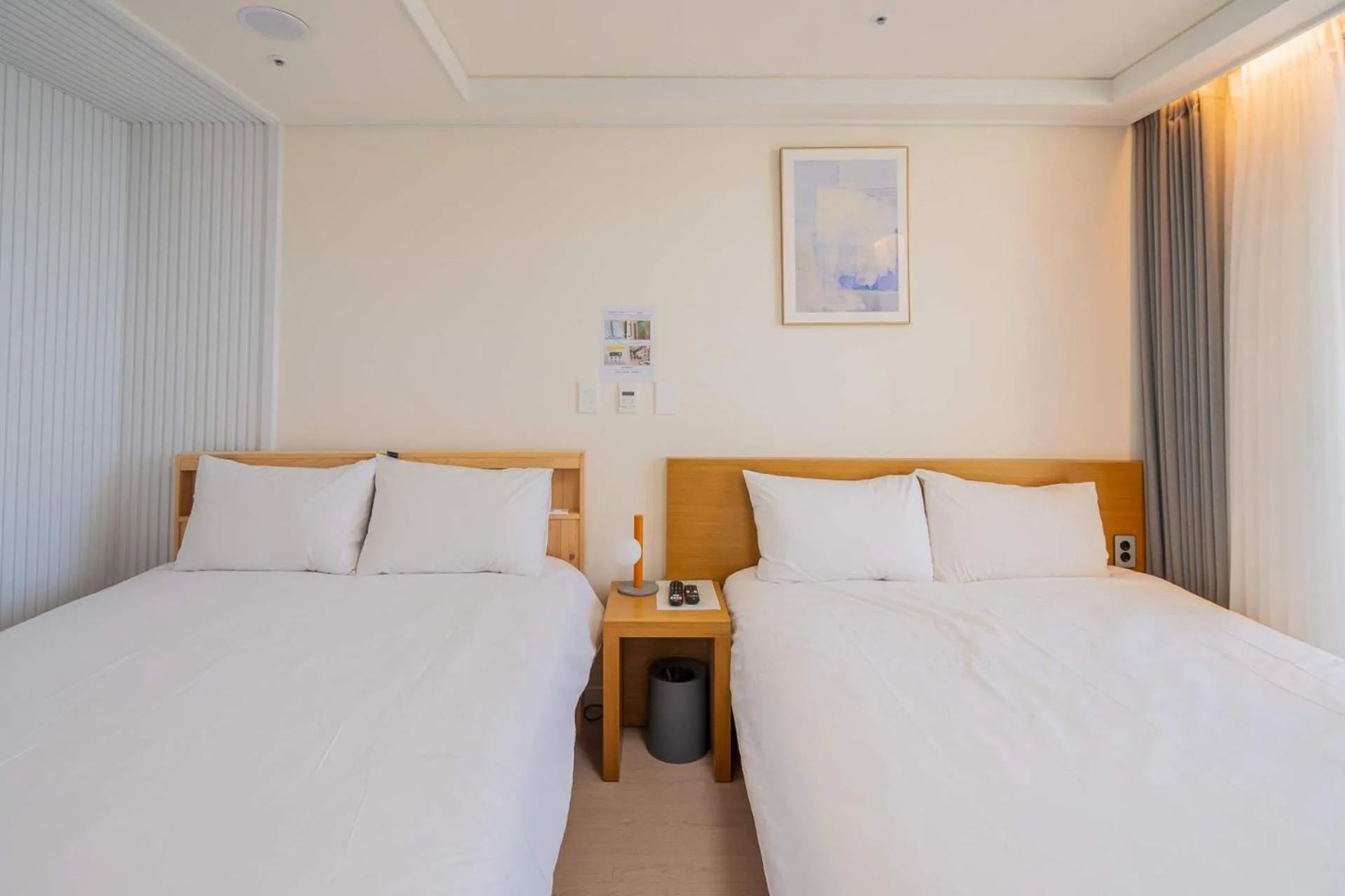 Bed in The Ocean by Owners hotel Yangyang