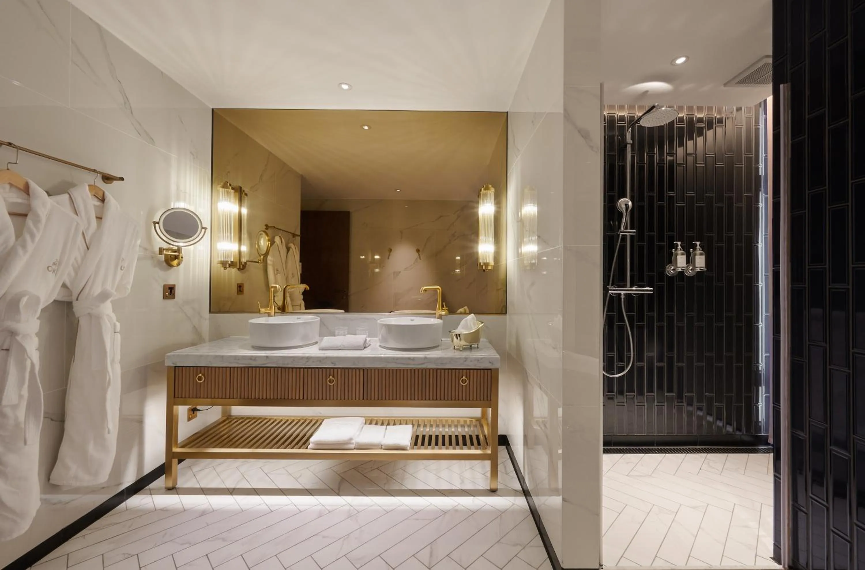 Bathroom, Bed in OKU Hotel