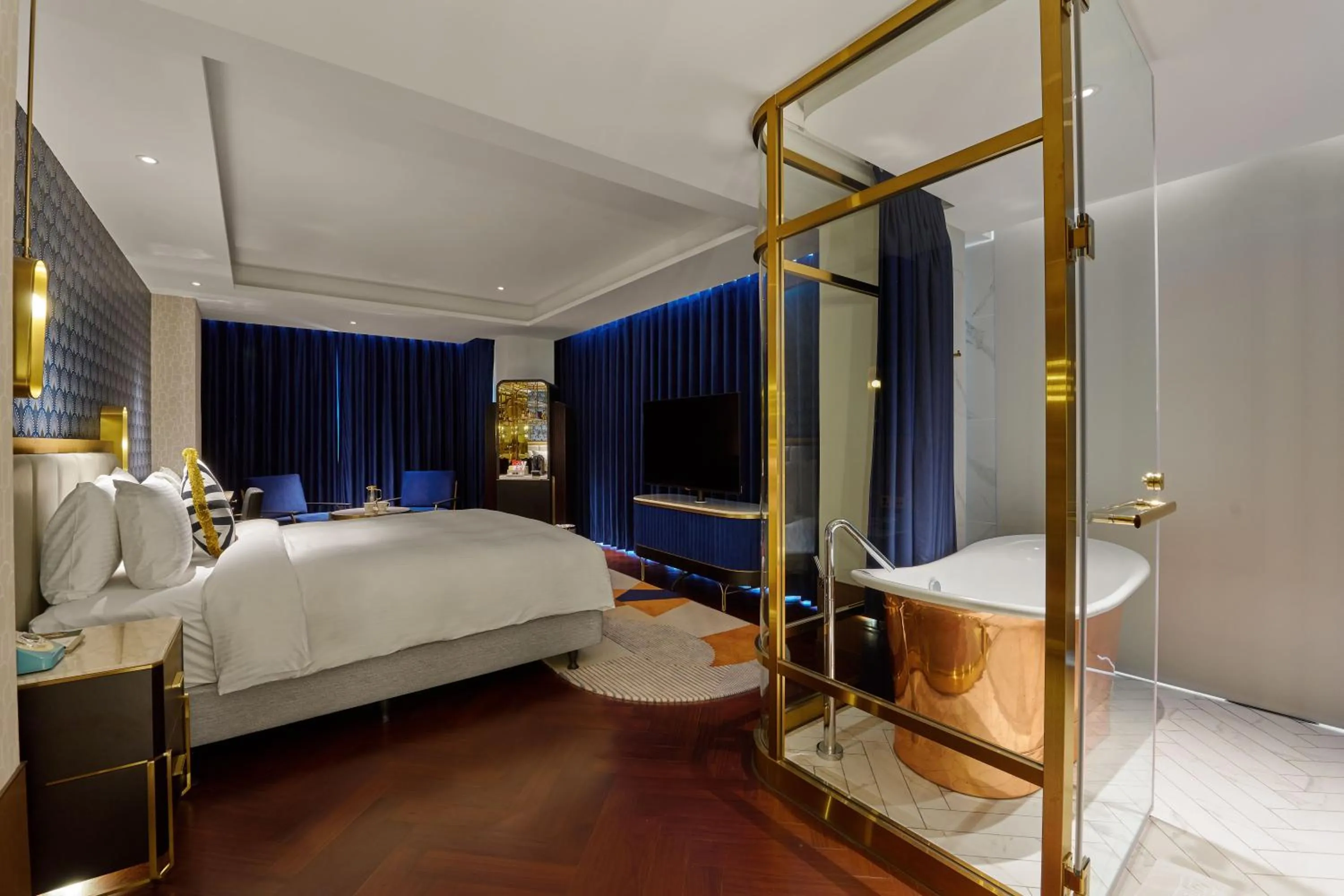 Photo of the whole room, Bed in OKU Hotel