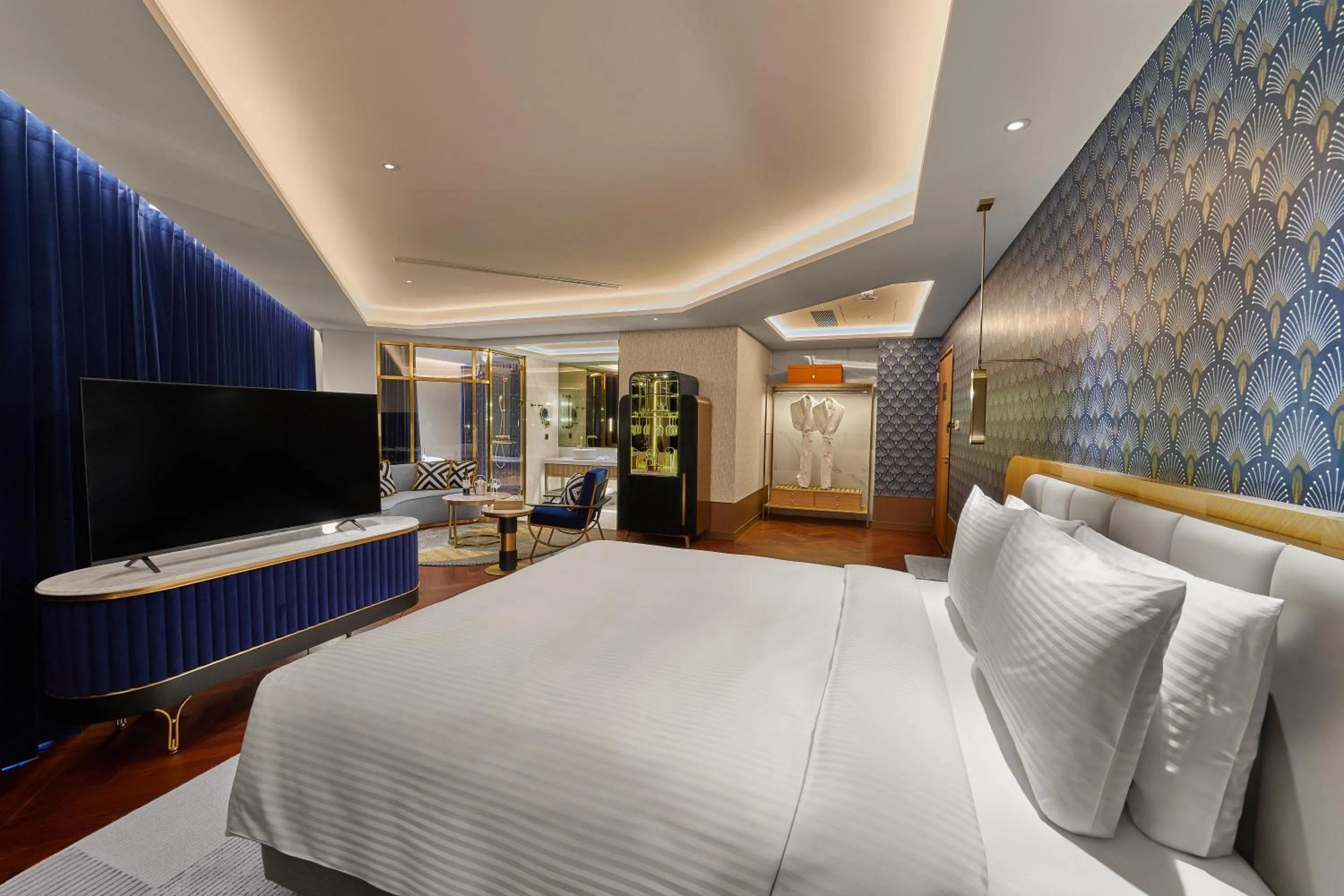 Photo of the whole room, Bed in OKU Hotel