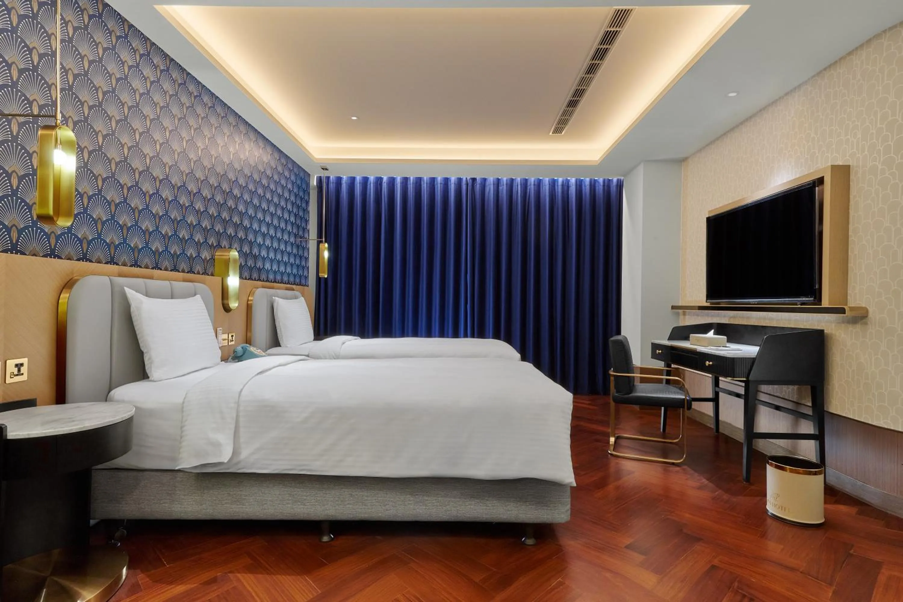 Photo of the whole room, Bed in OKU Hotel