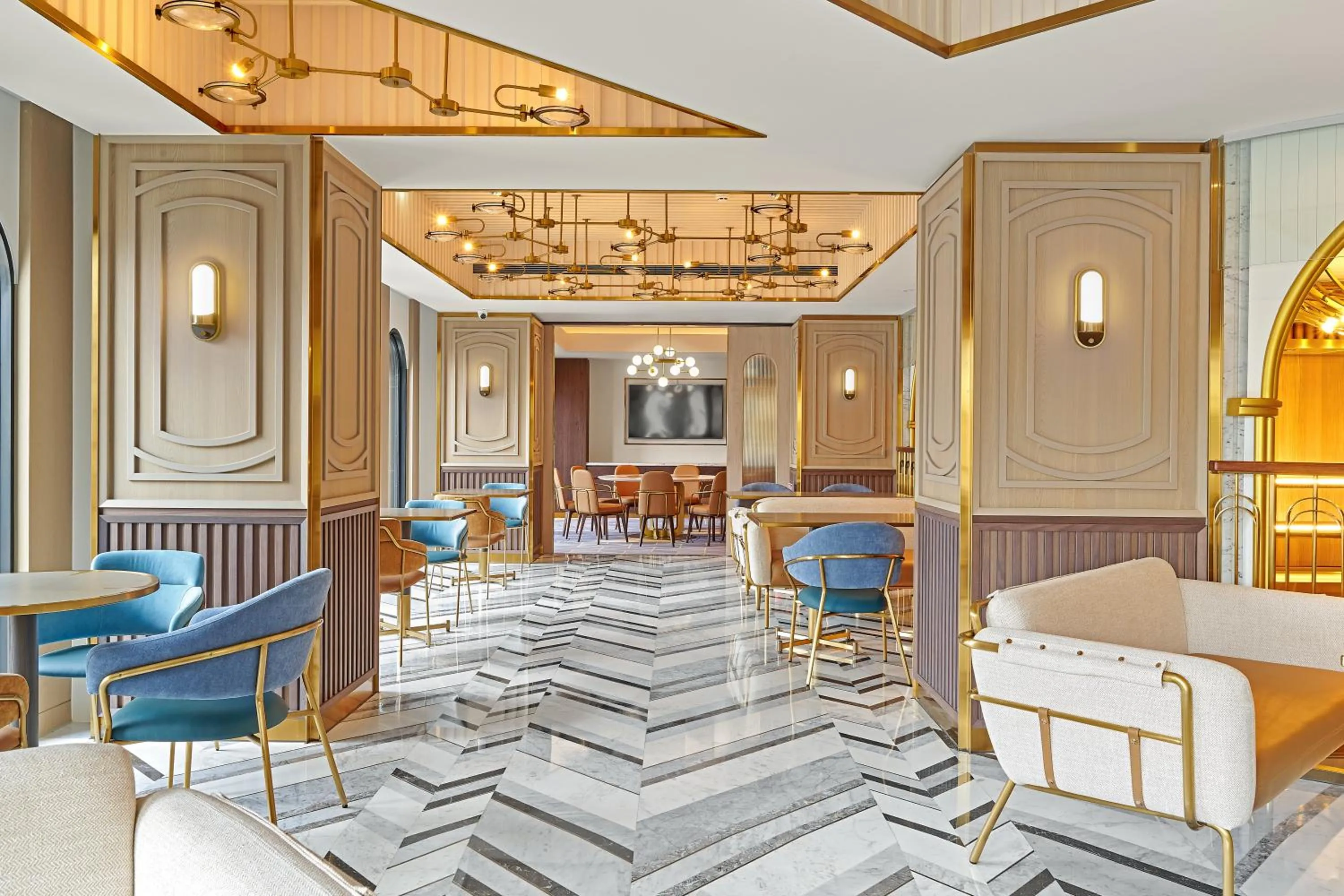 Restaurant/places to eat in OKU Hotel