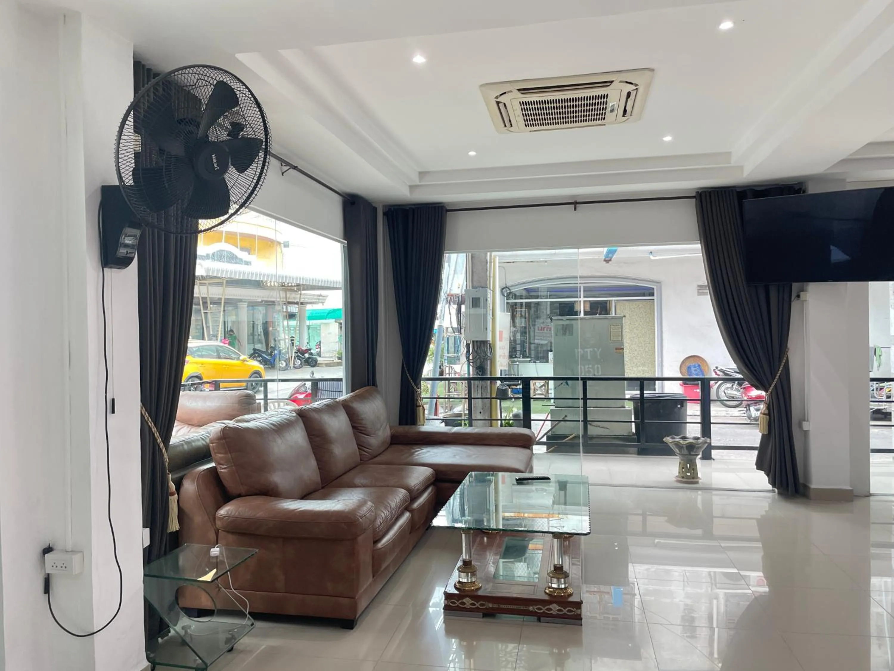 Seating area in W-9 Hotel