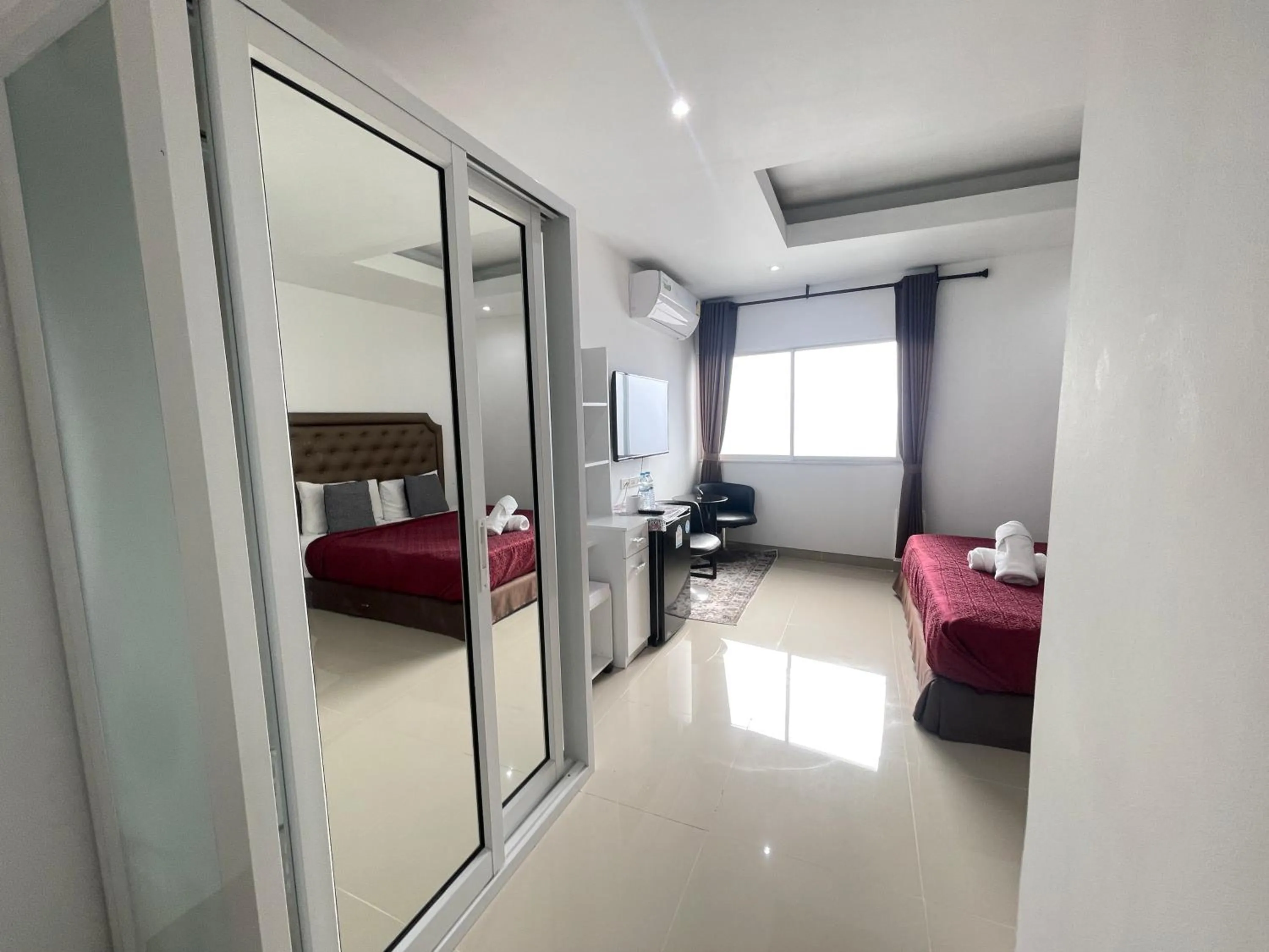 Photo of the whole room, Bed in W-9 Hotel