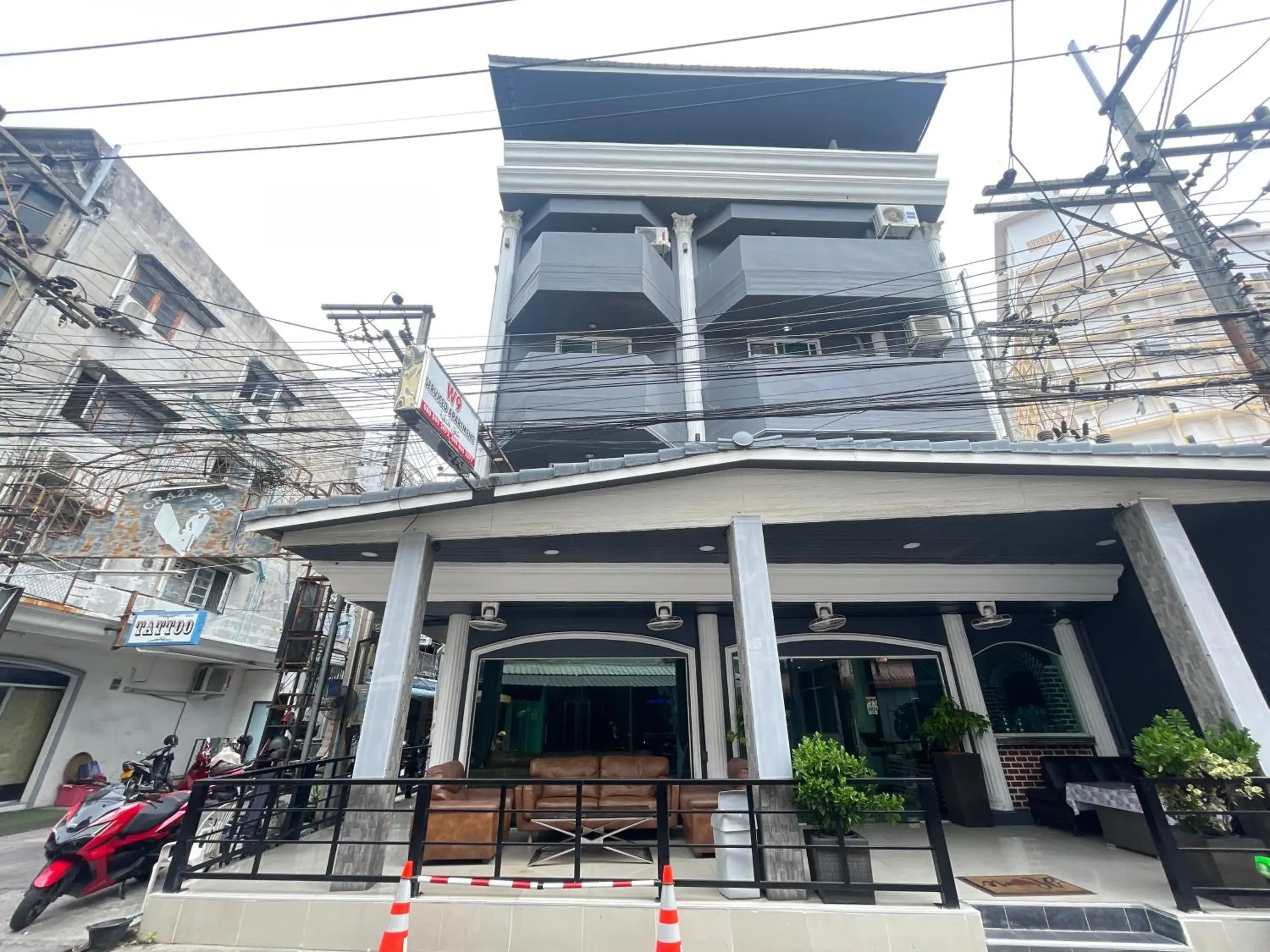 Property building in W-9 Hotel Property building in W-9 Hotel