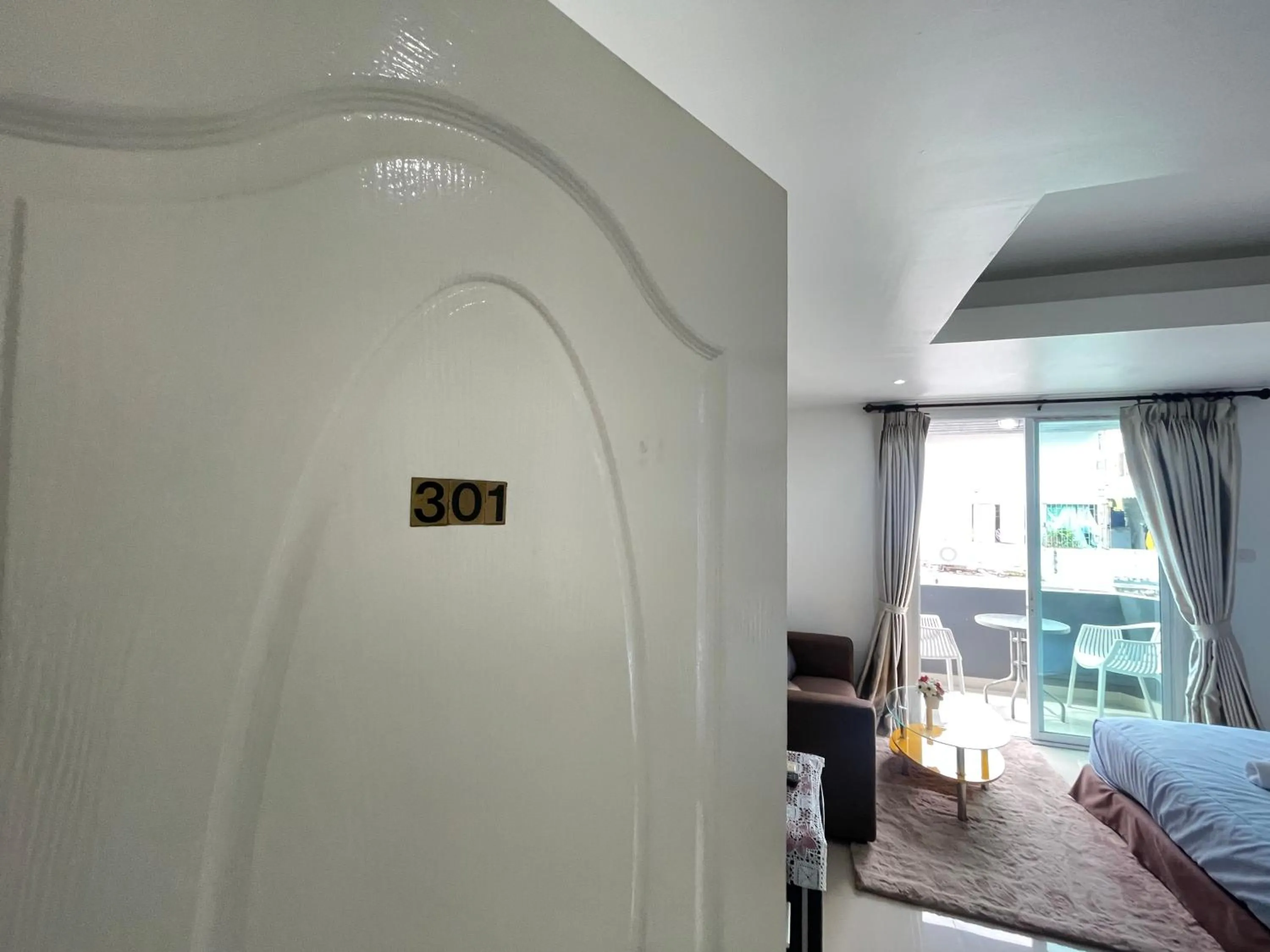 Photo of the whole room, Bed in W-9 Hotel