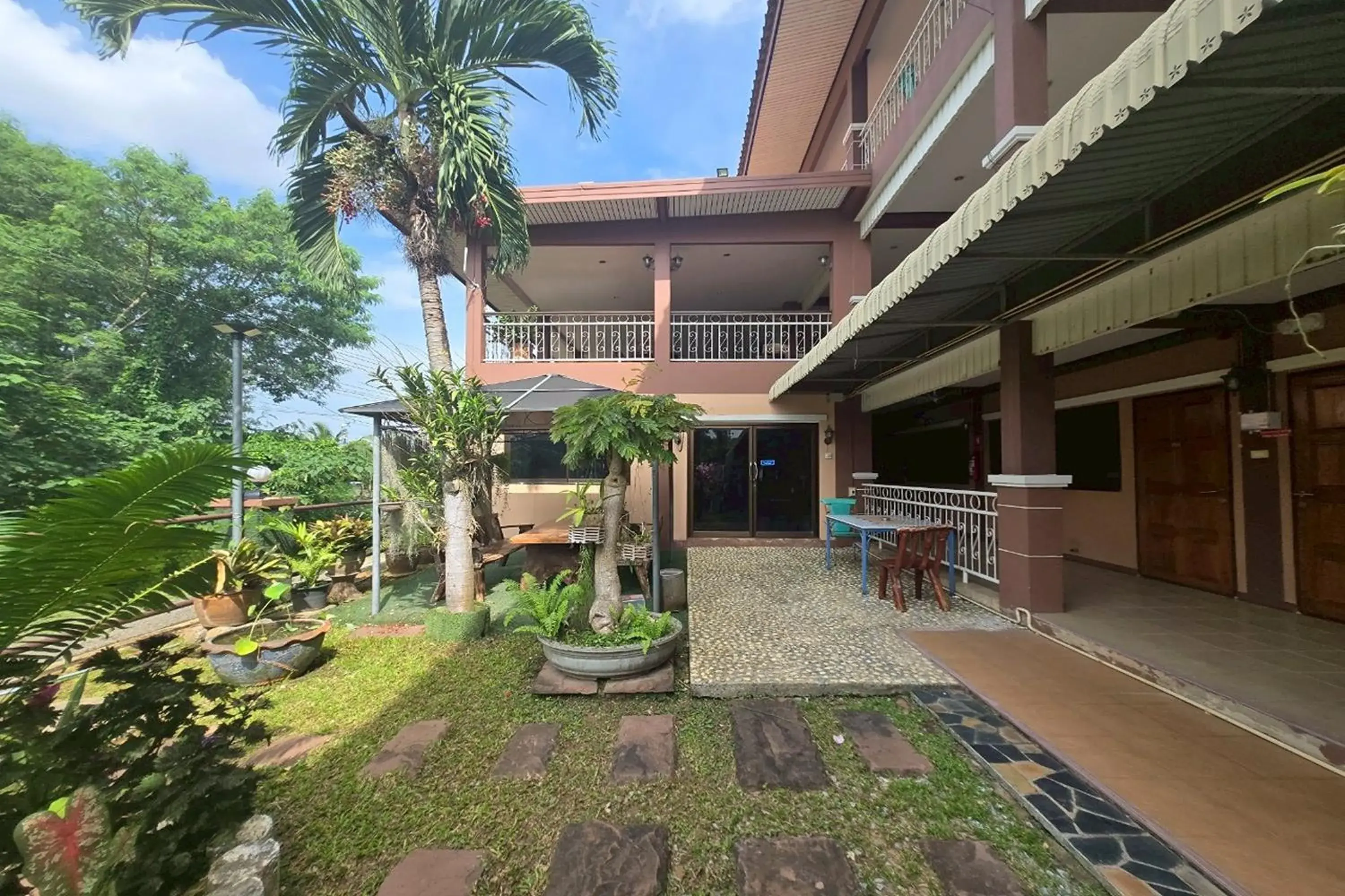 Phaiboon Hotel & Resort Phaiboon Hotel & Resort