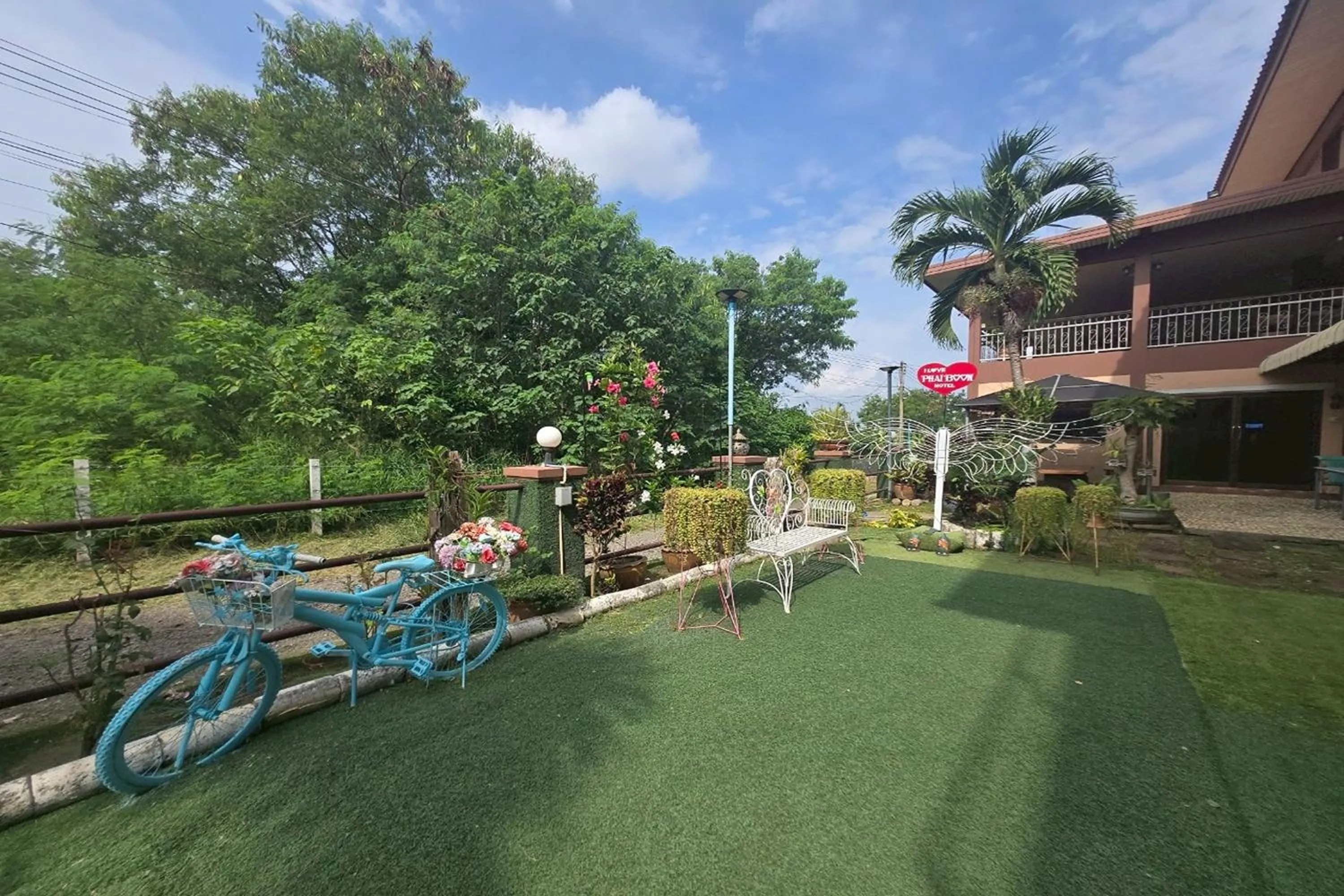 Garden in Phaiboon Hotel & Resort