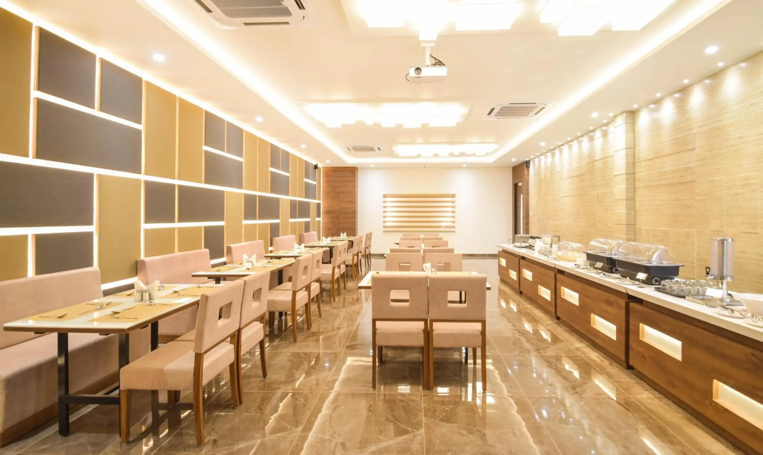 Restaurant/places to eat in Treebo Paradise Restaurant/places to eat in Treebo Paradise