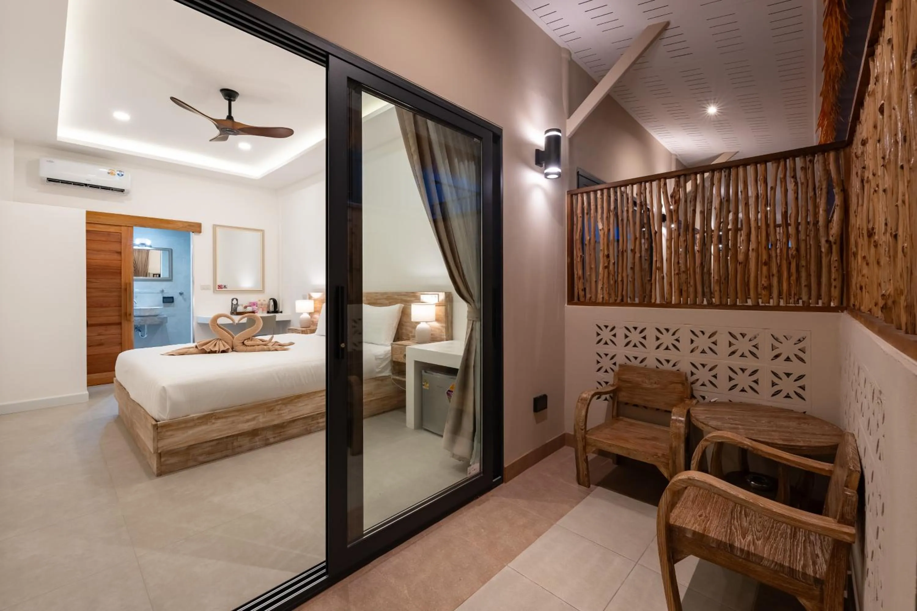 Patio, Bed in Eden Extend Fisherman's village
