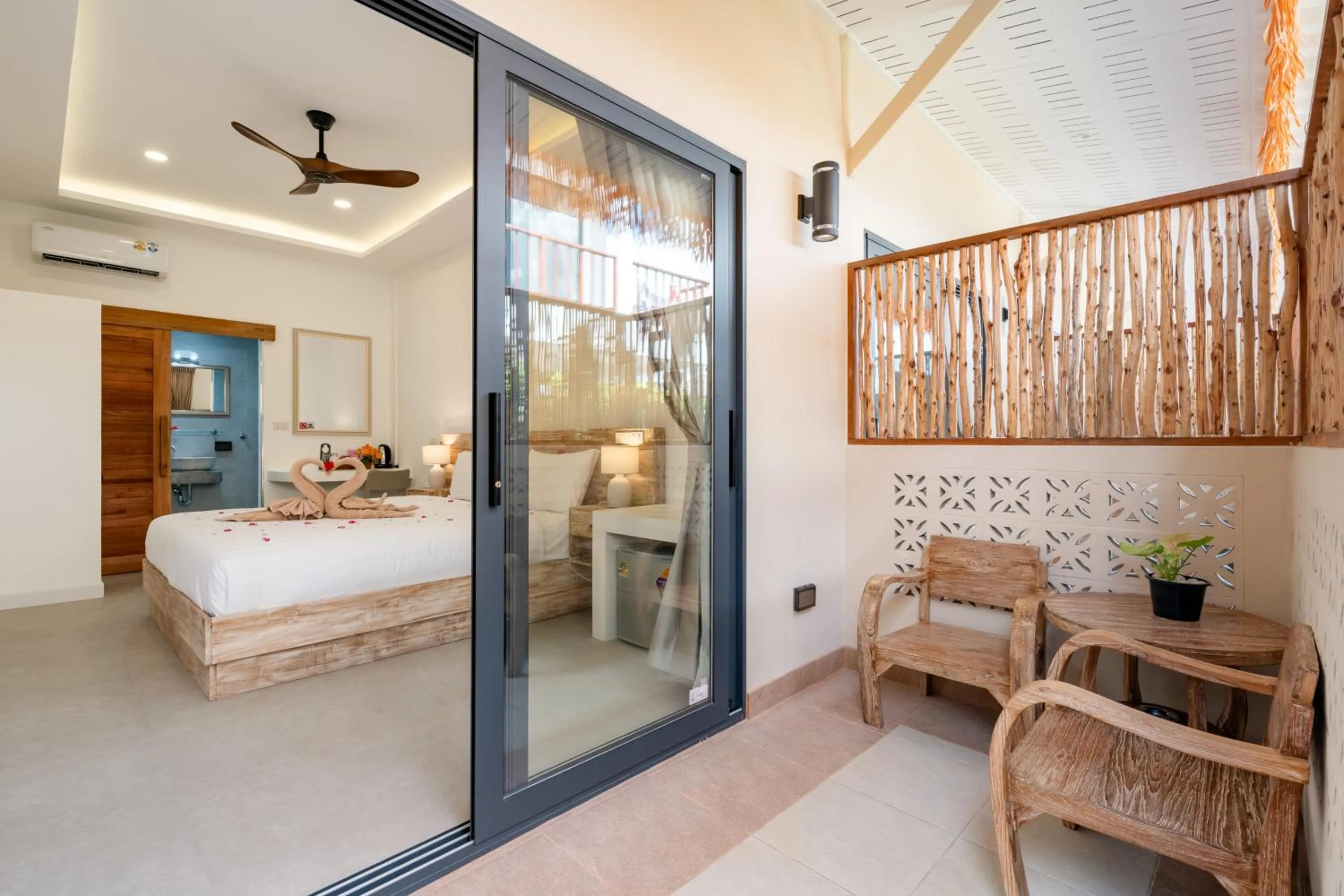 Patio, Bed in Eden Extend Fisherman's village