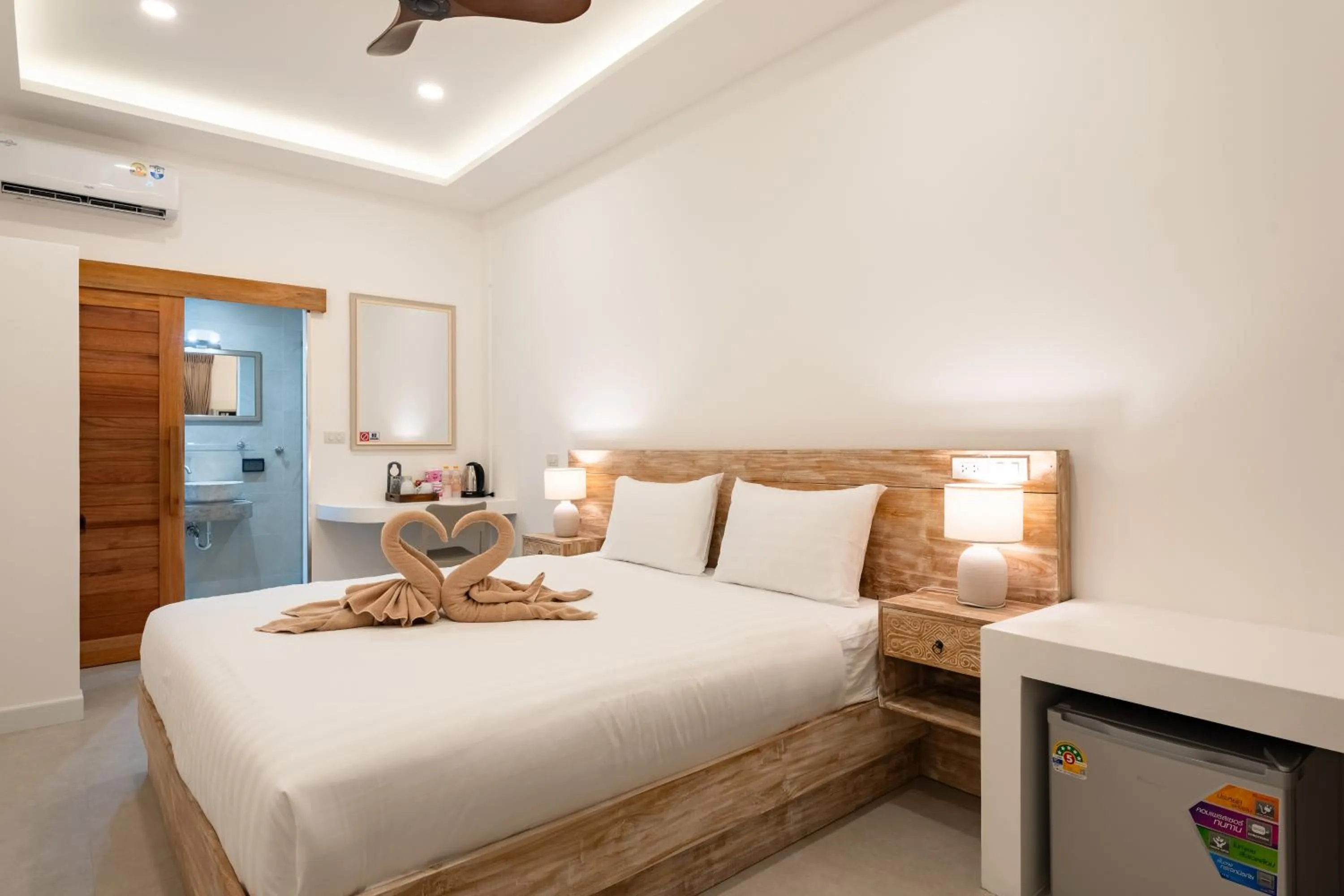 Bed in Eden Extend Fisherman's village