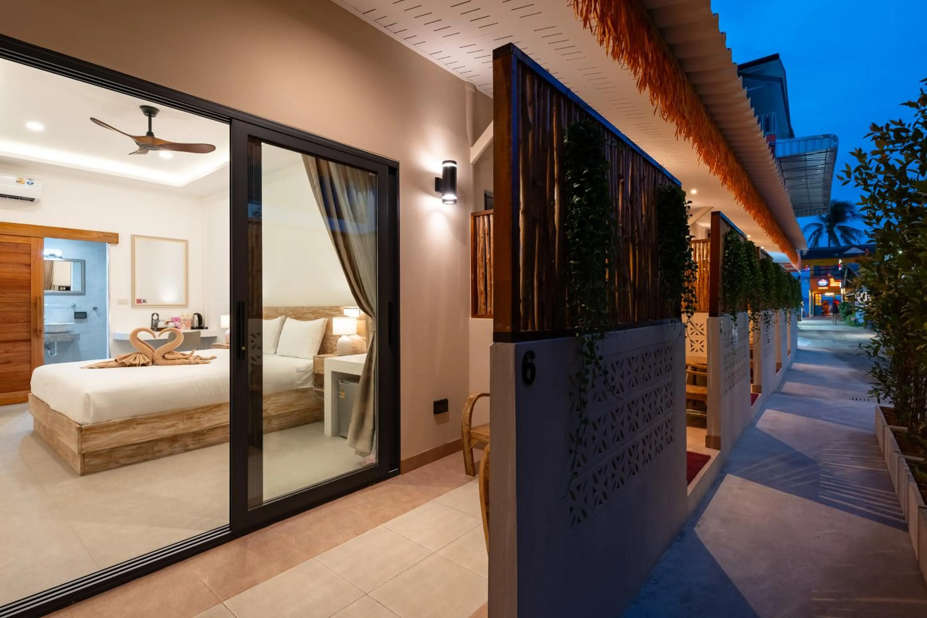 Patio, Bed in Eden Extend Fisherman's village