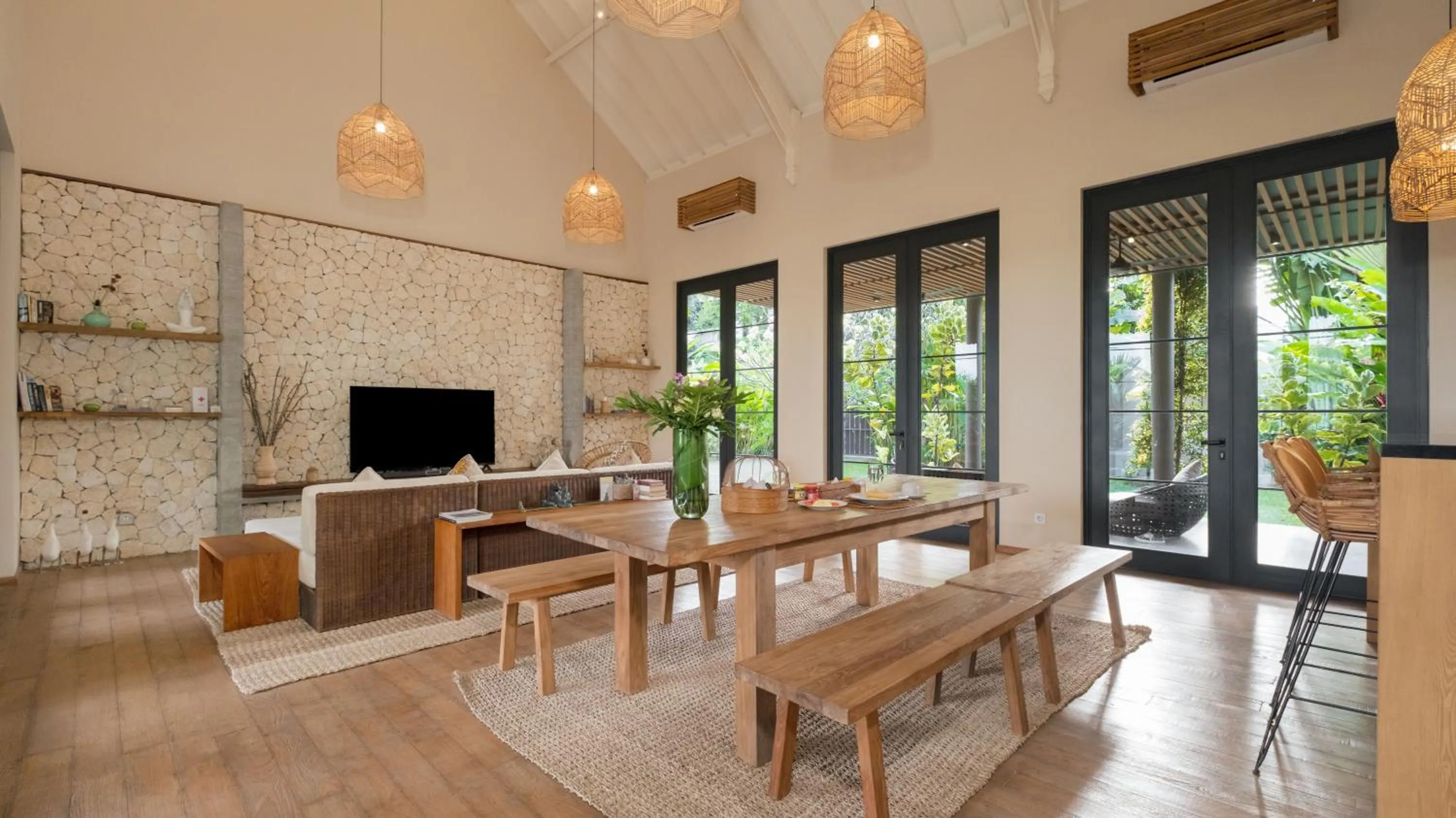Dining area in M Villa 318 Canggu