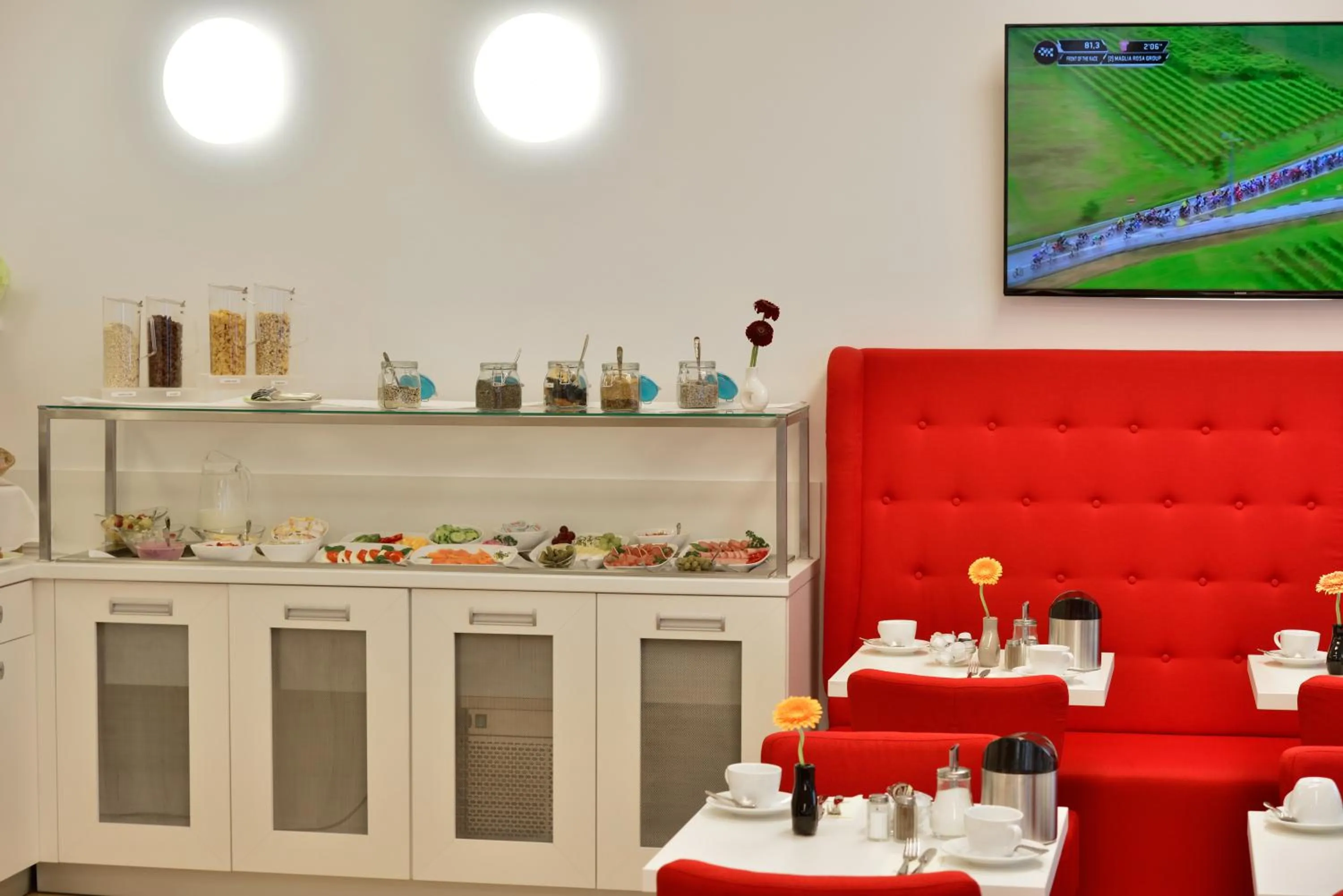 Buffet breakfast in INVITE Hotel Fulda City Hauptbahnhof