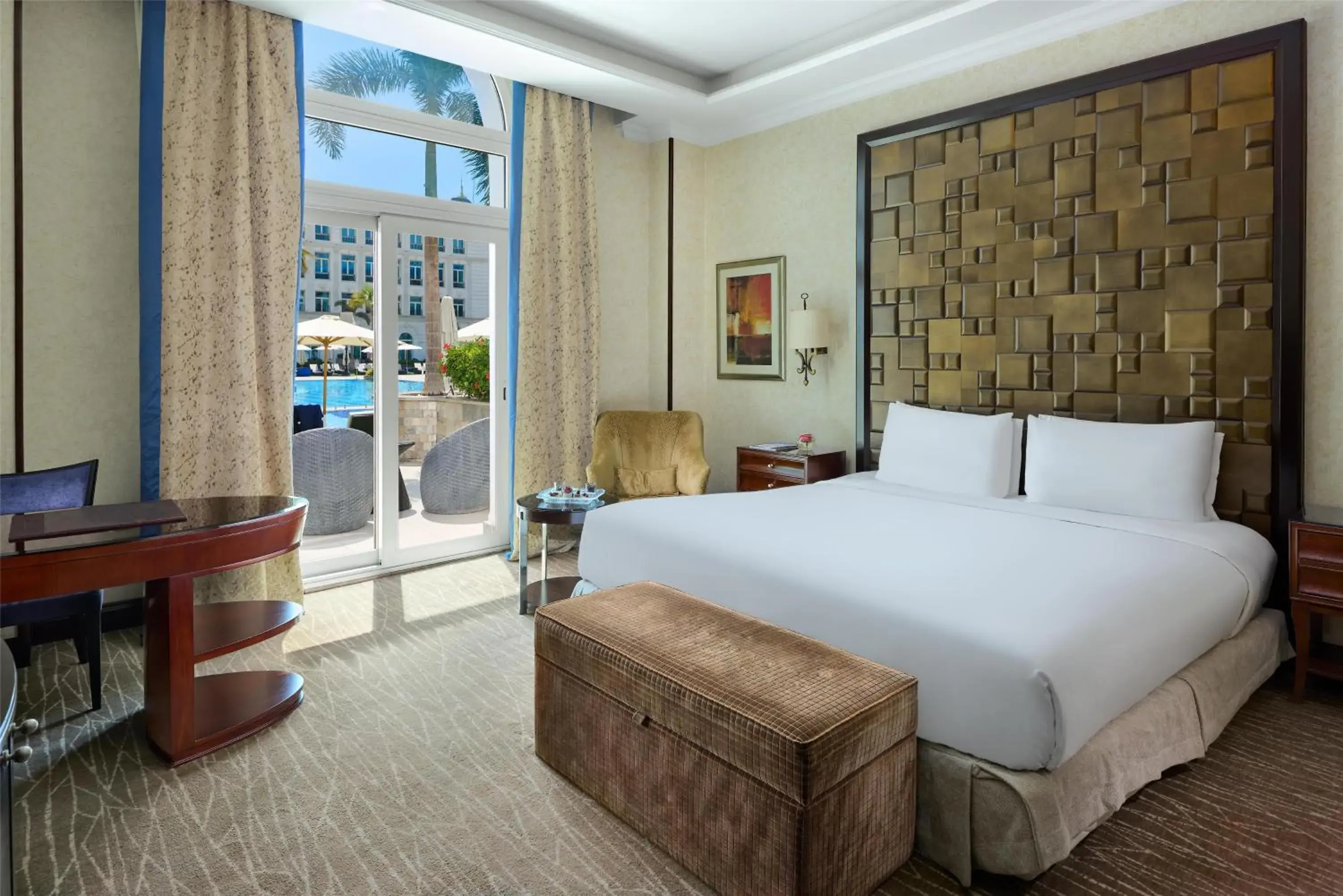 Bedroom, Bed in Royal Maxim Palace Kempinski Cairo Bedroom, Bed in Royal Maxim Palace Kempinski Cairo