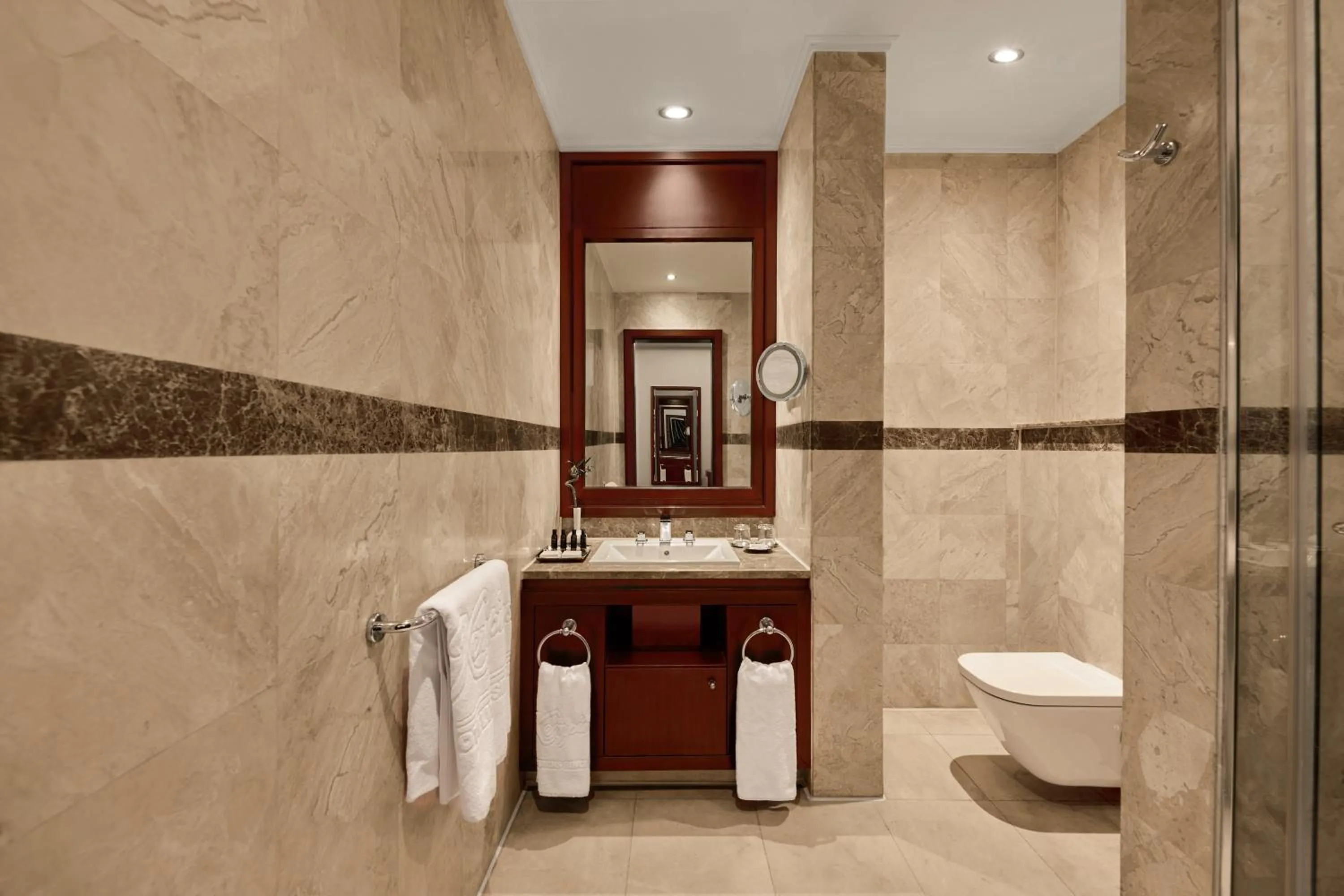 Bathroom in Royal Maxim Palace Kempinski Cairo