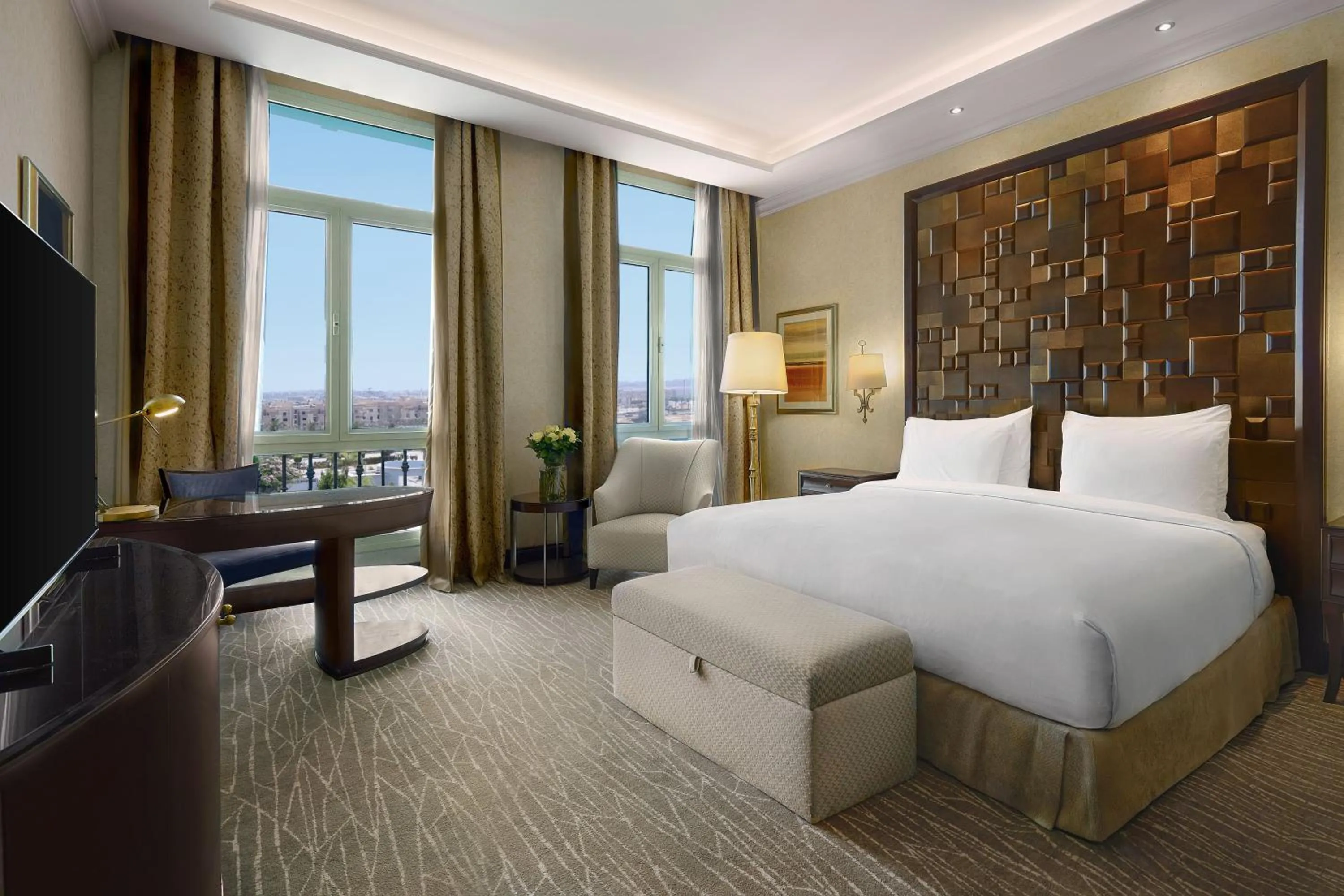 Bed in Royal Maxim Palace Kempinski Cairo