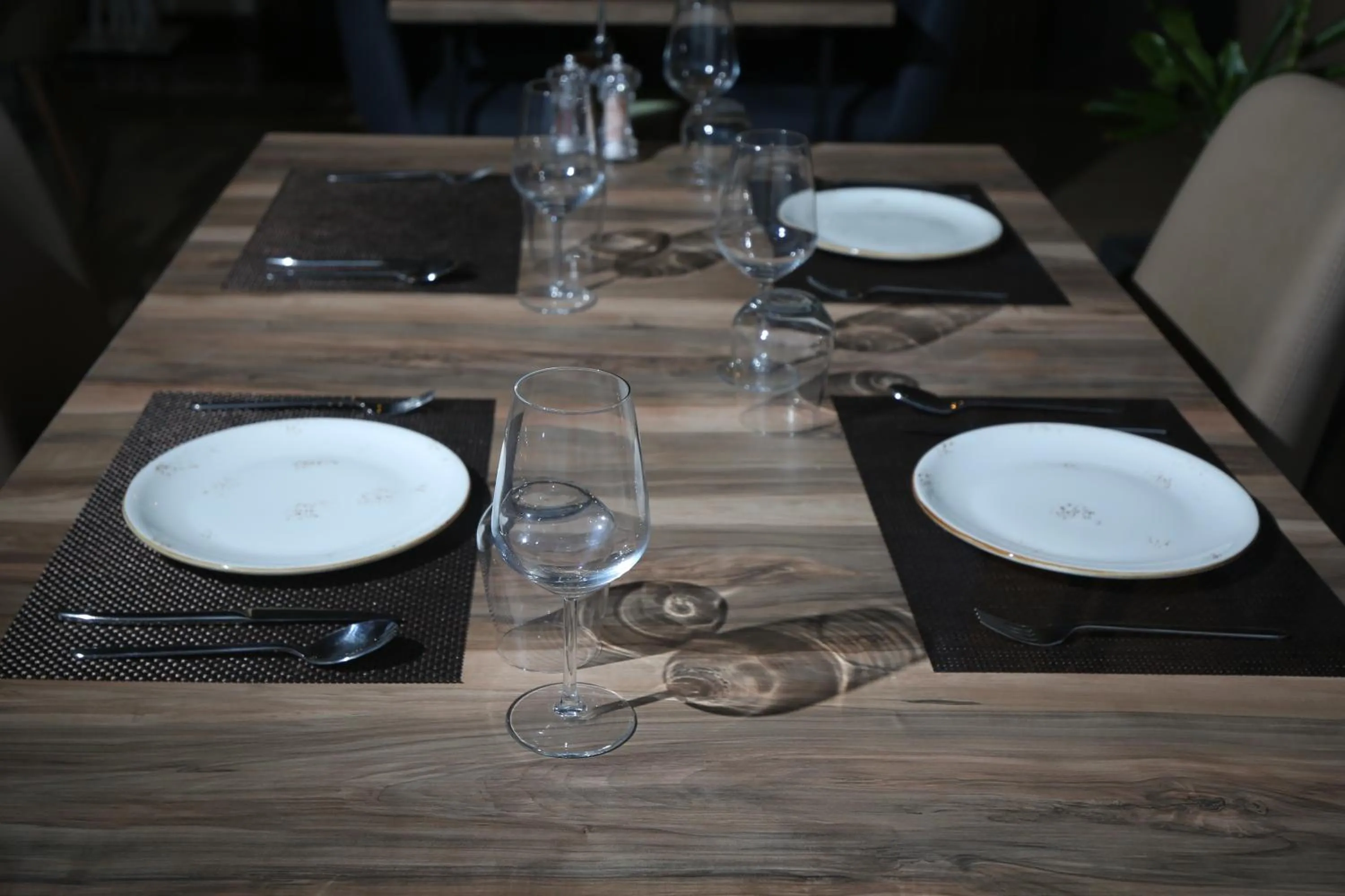 Food and drinks in Aliko Hotel