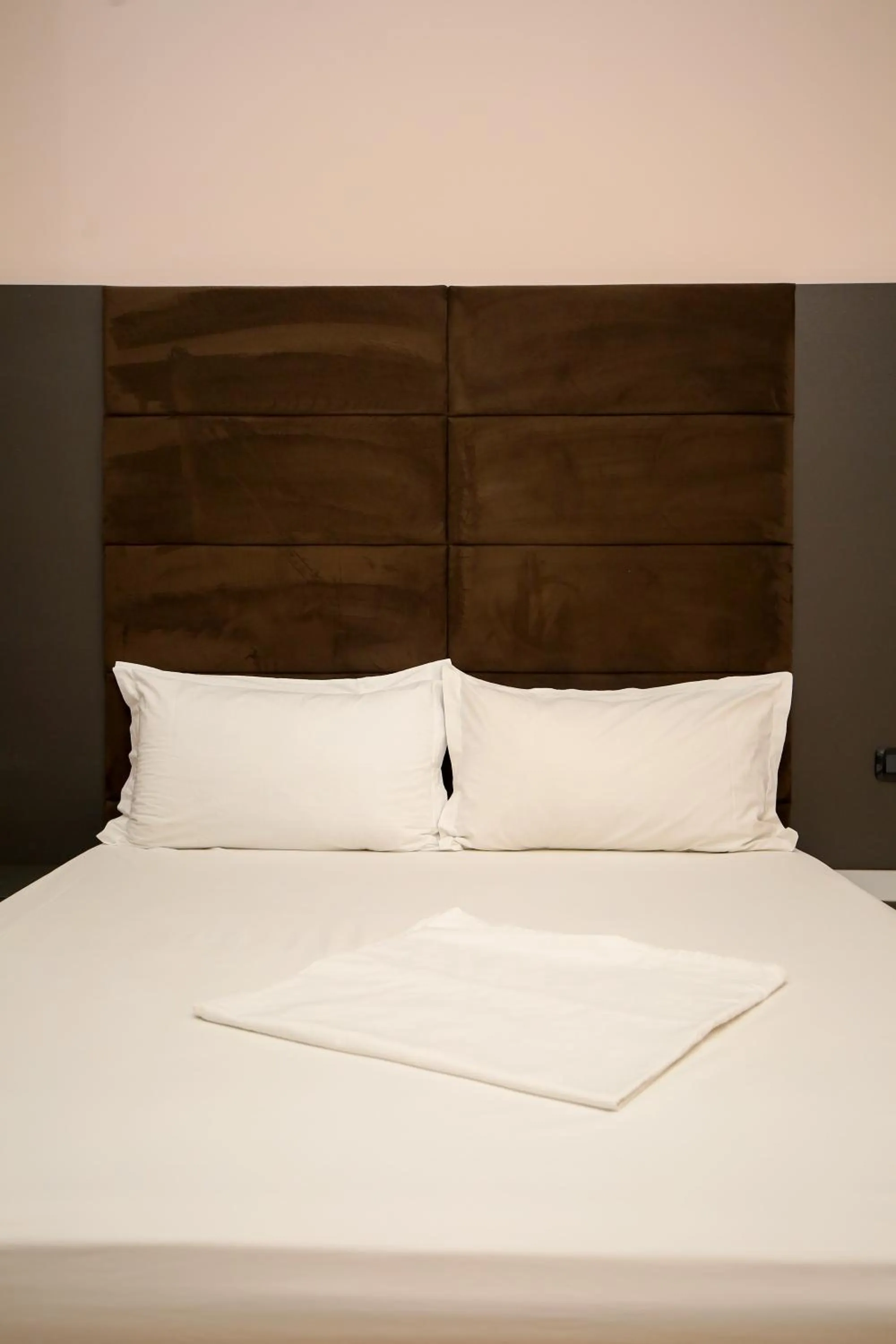 Photo of the whole room in Aliko Hotel