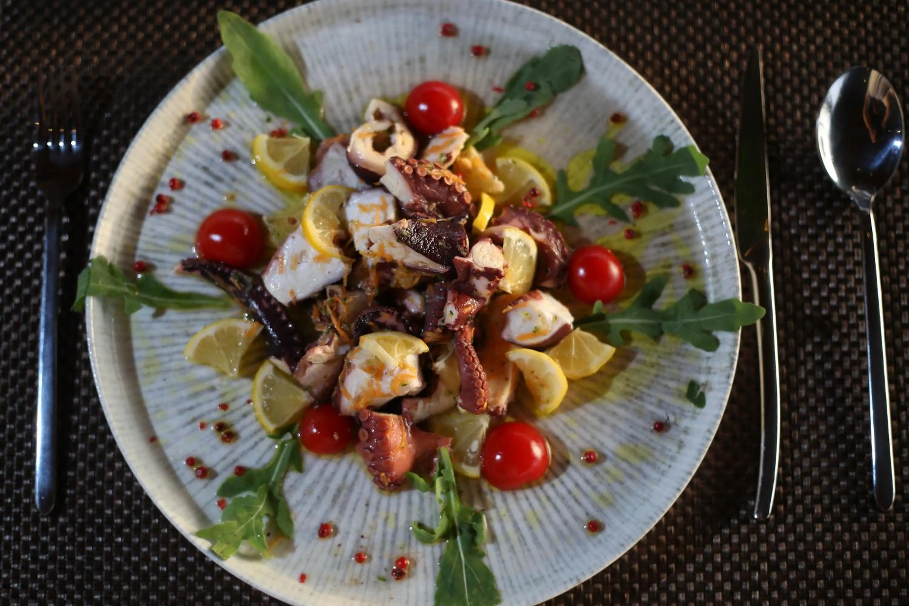 Food and drinks in Aliko Hotel