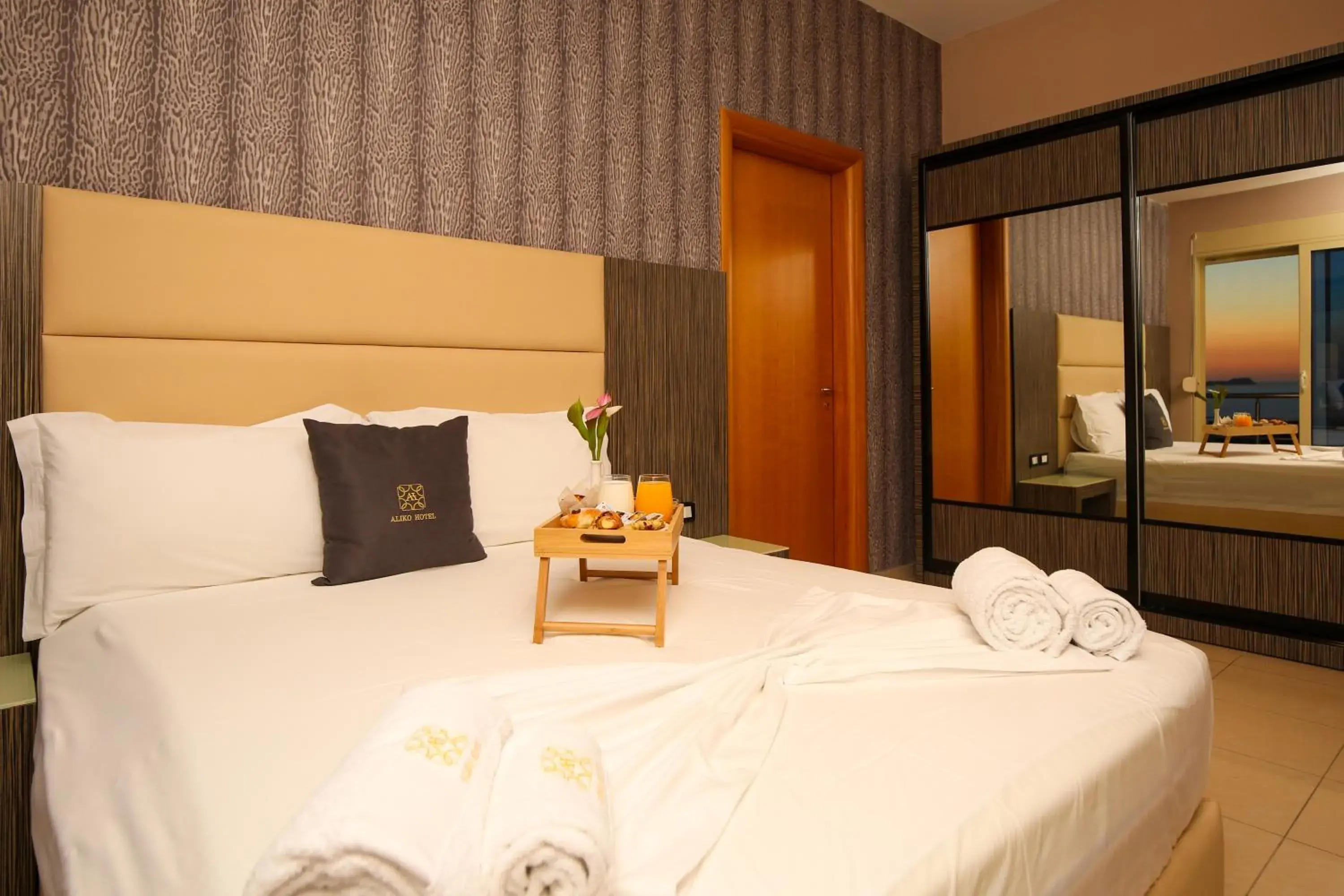 Suite with Sea View in Aliko Hotel Suite with Sea View in Aliko Hotel