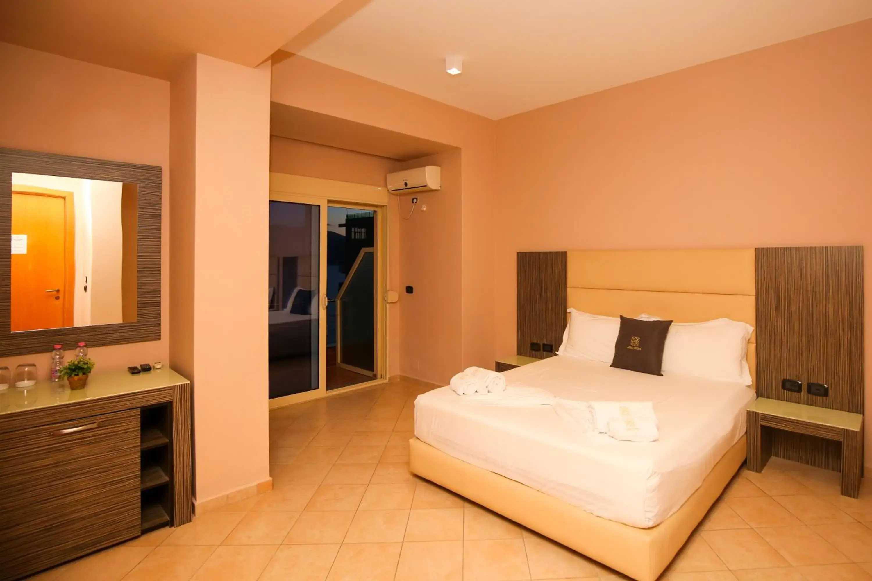 Deluxe Triple Room with Sea View in Aliko Hotel Deluxe Triple Room with Sea View in Aliko Hotel