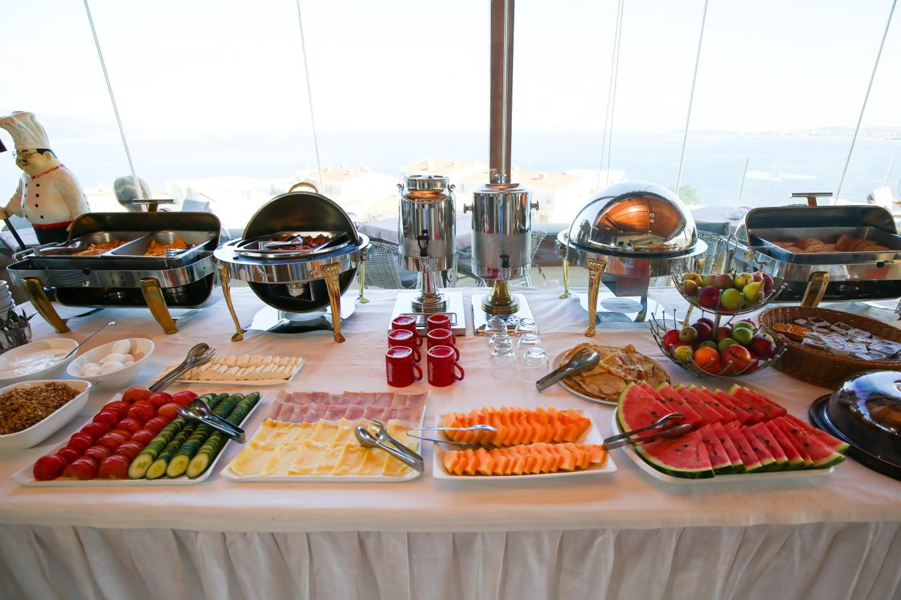 Food and drinks in Aliko Hotel