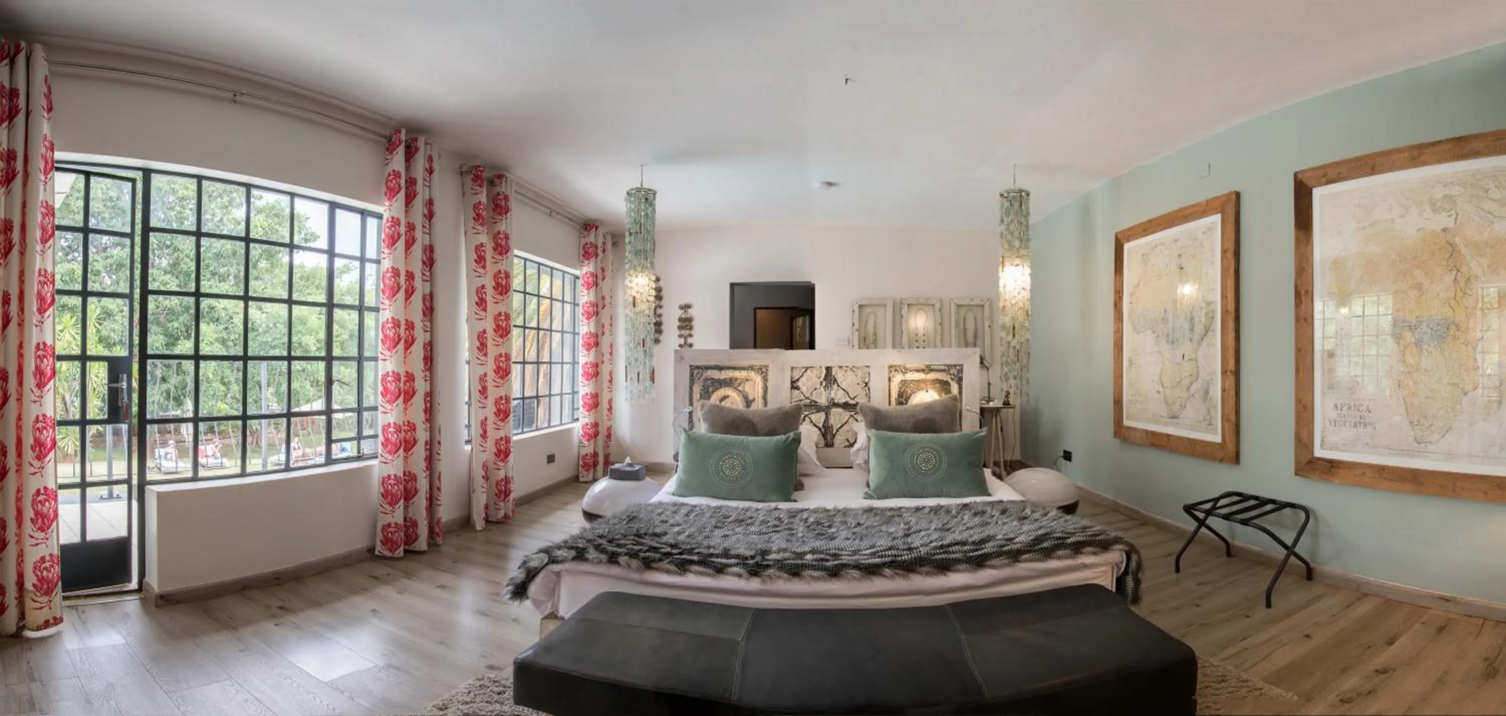 Bedroom, Bed in Latitude 13 Degrees