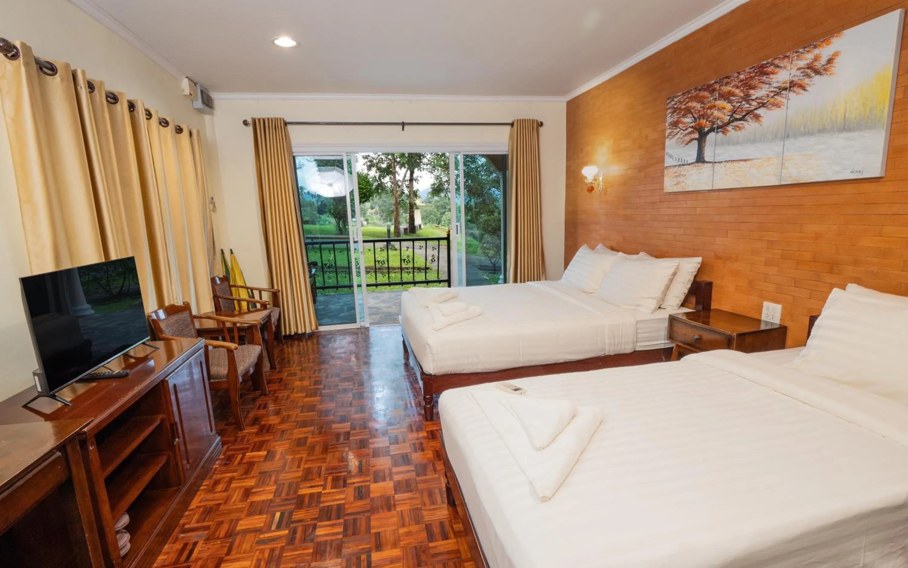 Triple Room in Samprasob Resort