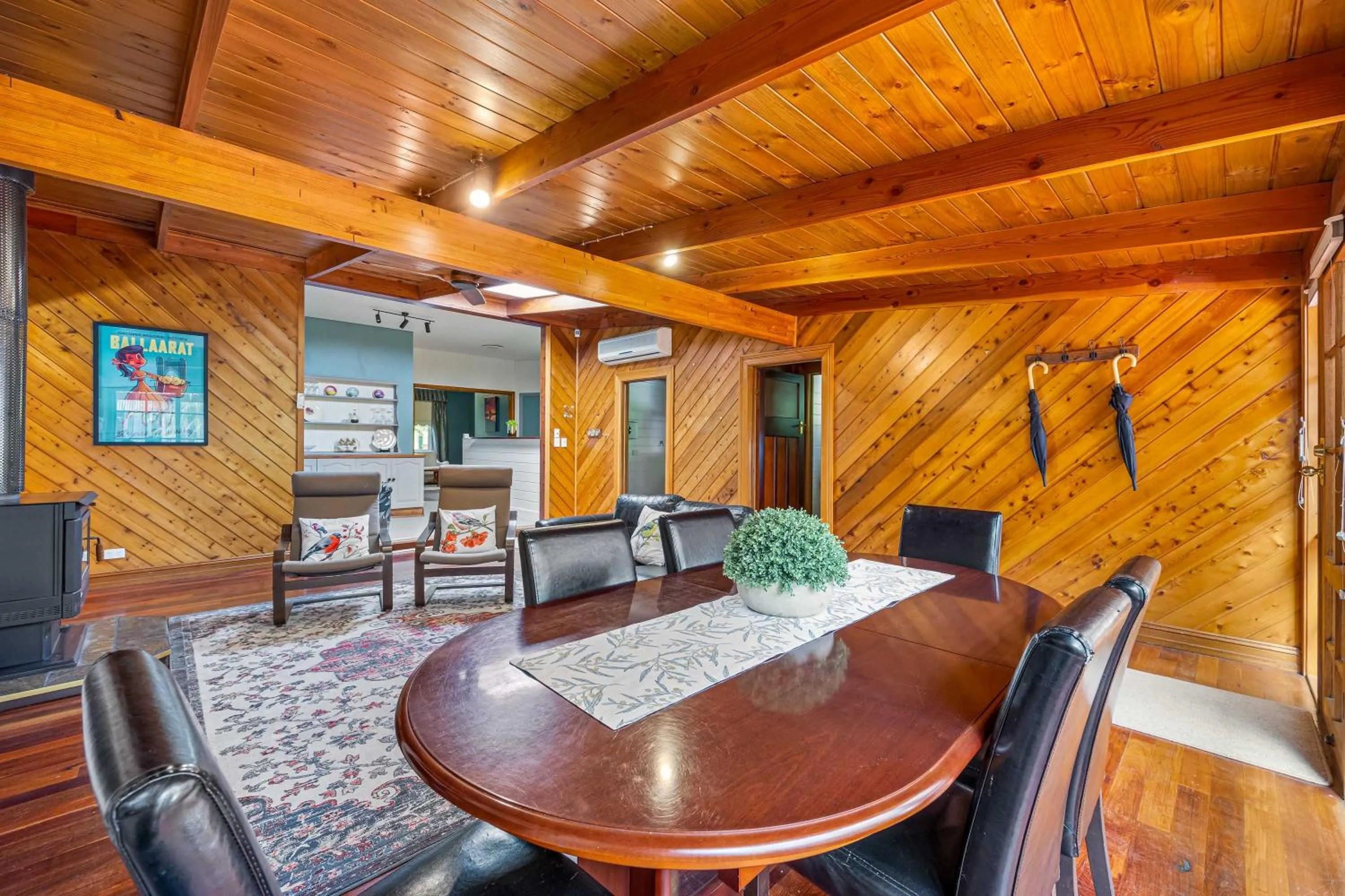 Communal lounge/ TV room in Ballarat Cottages